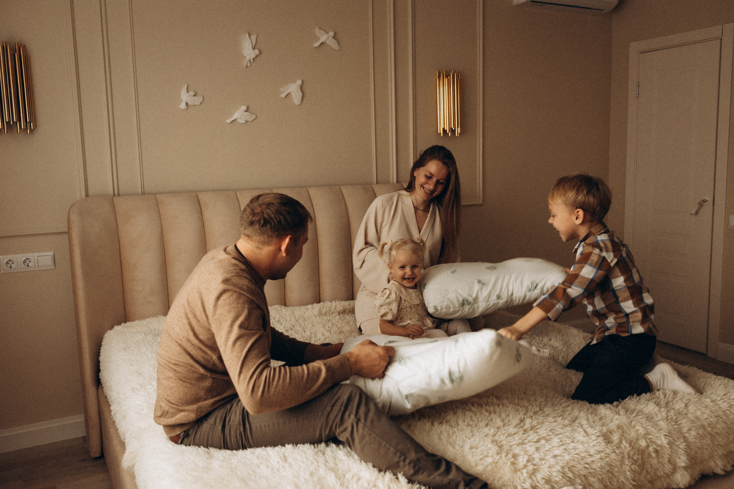 Таня, Вася, Саша и Лена