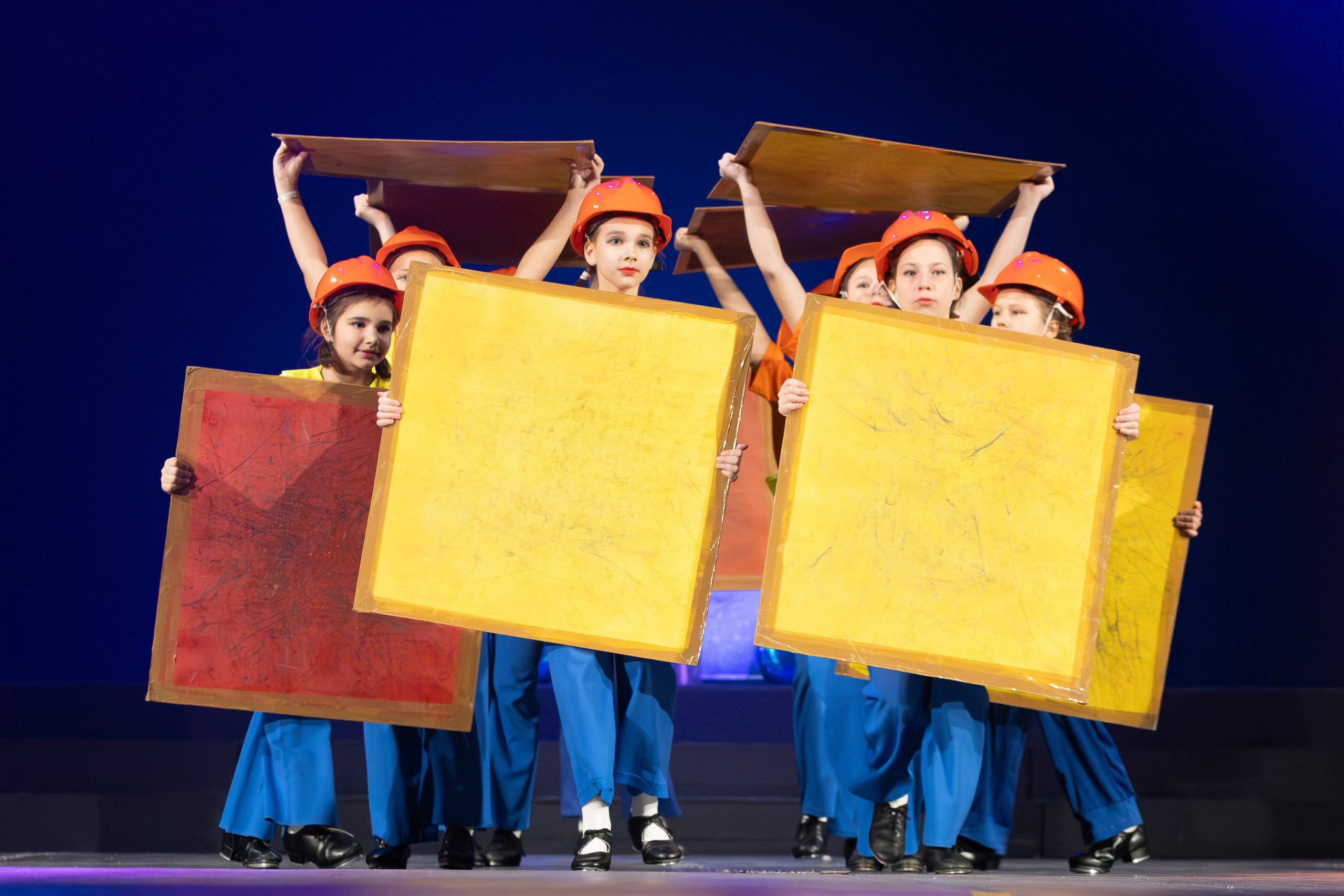 Спектакли. Photomantis