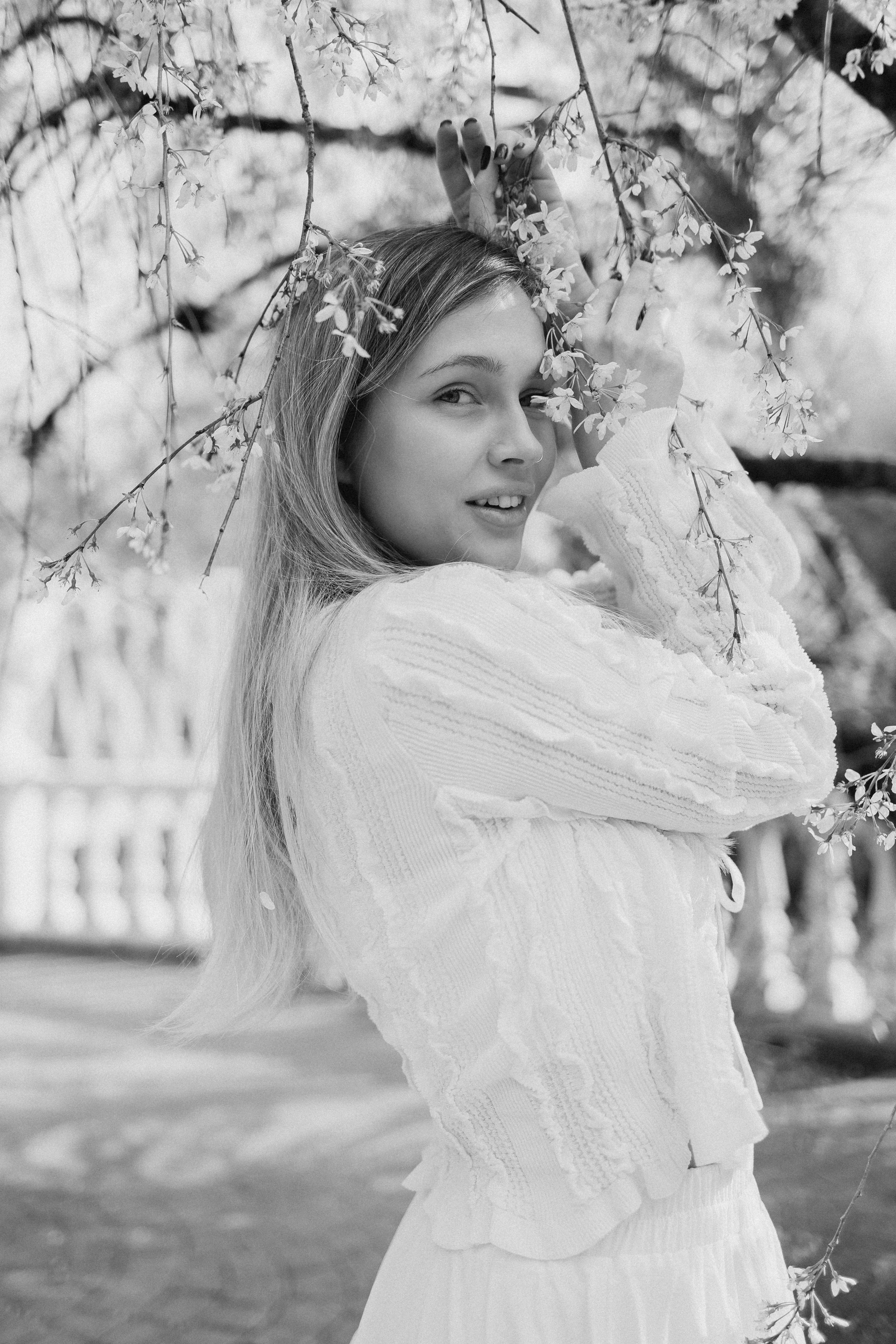 Света в сакуре. Фотограф Сочи Адлер Сириус Красная поляна Олеся Минив