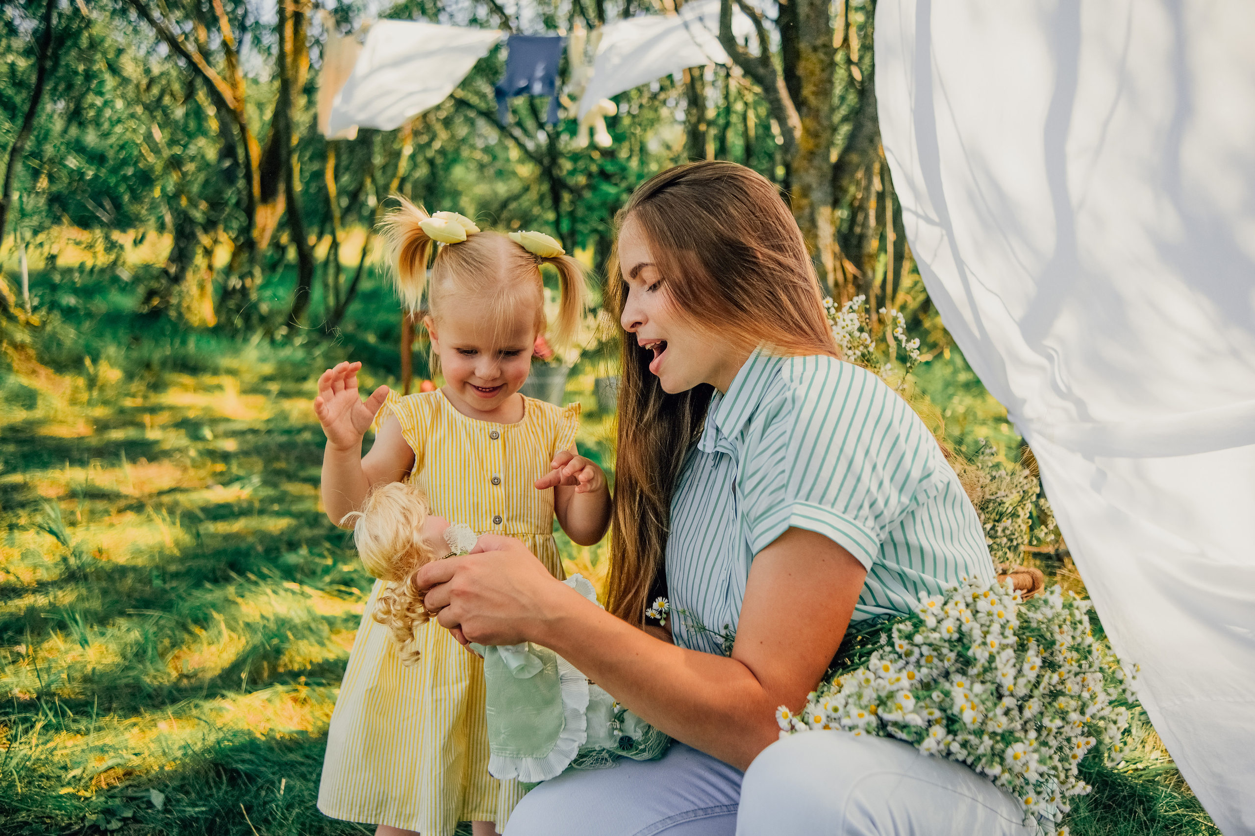 Алина с малышами. Nattie.ph