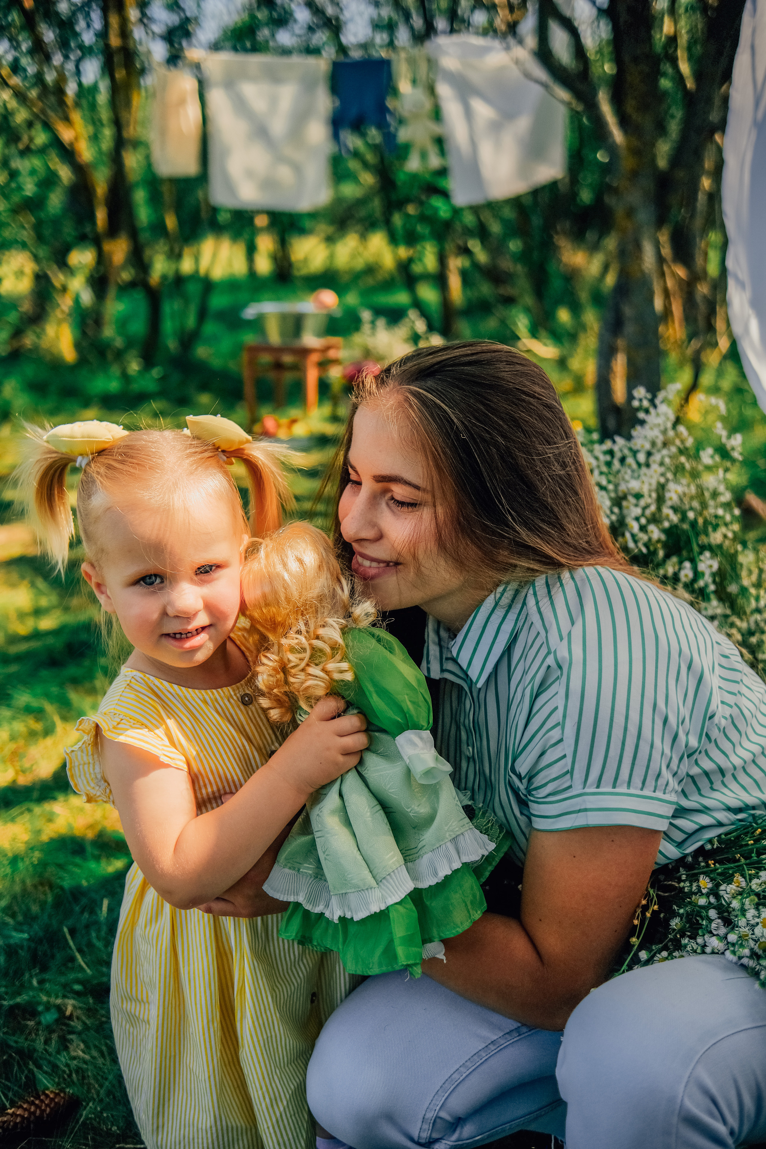 Алина с малышами. Nattie.ph