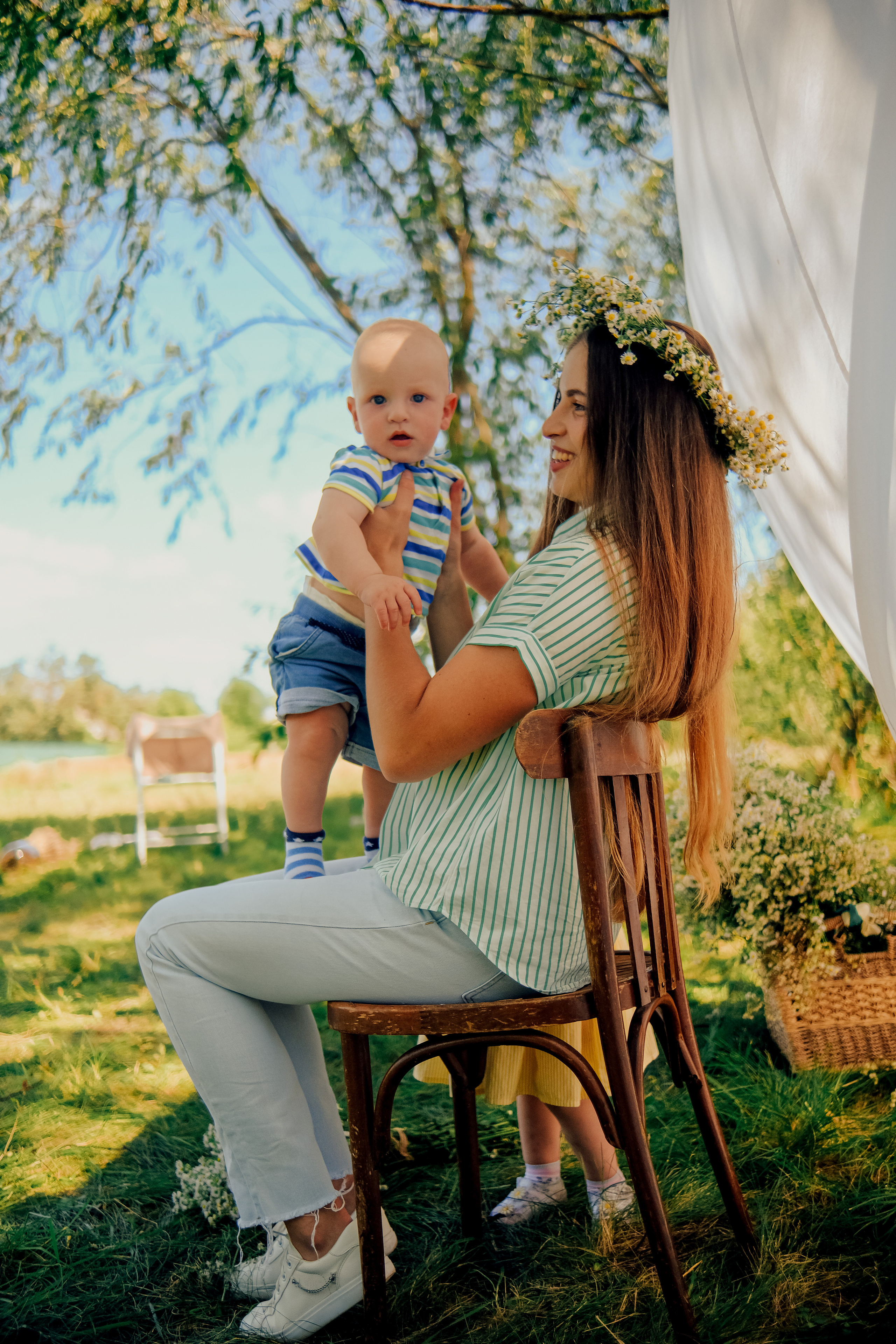 Алина с малышами. Nattie.ph