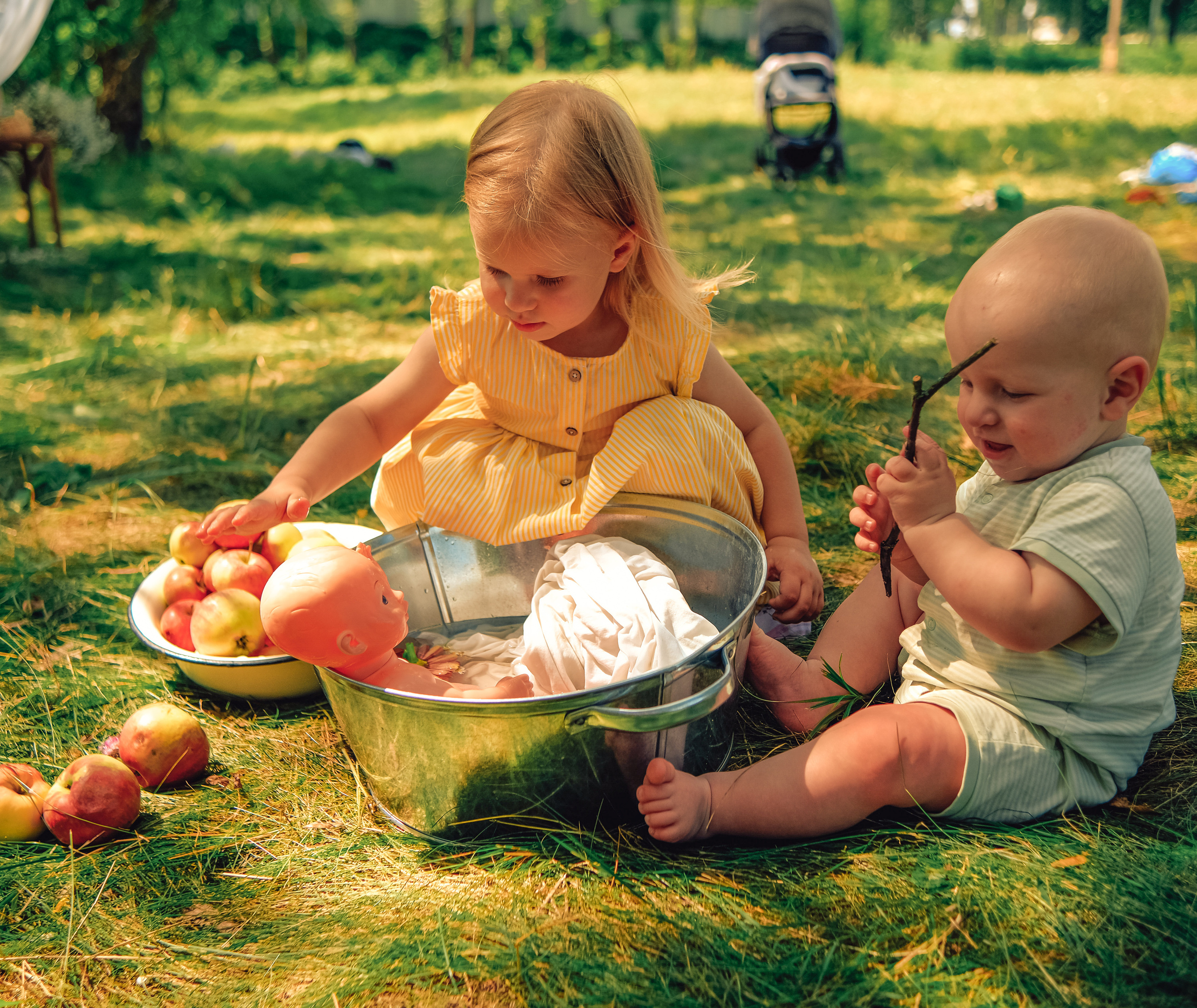 Алина с малышами. Nattie.ph