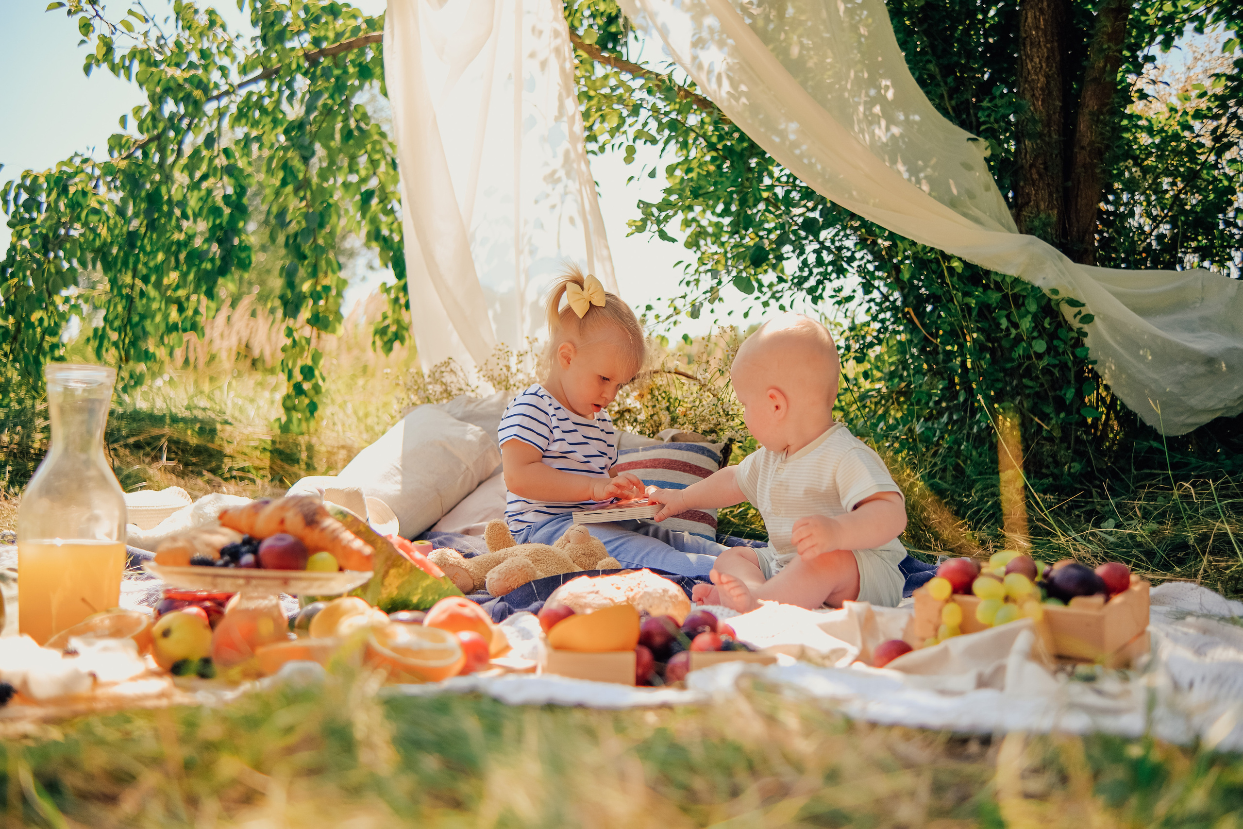 Алина с малышами. Nattie.ph