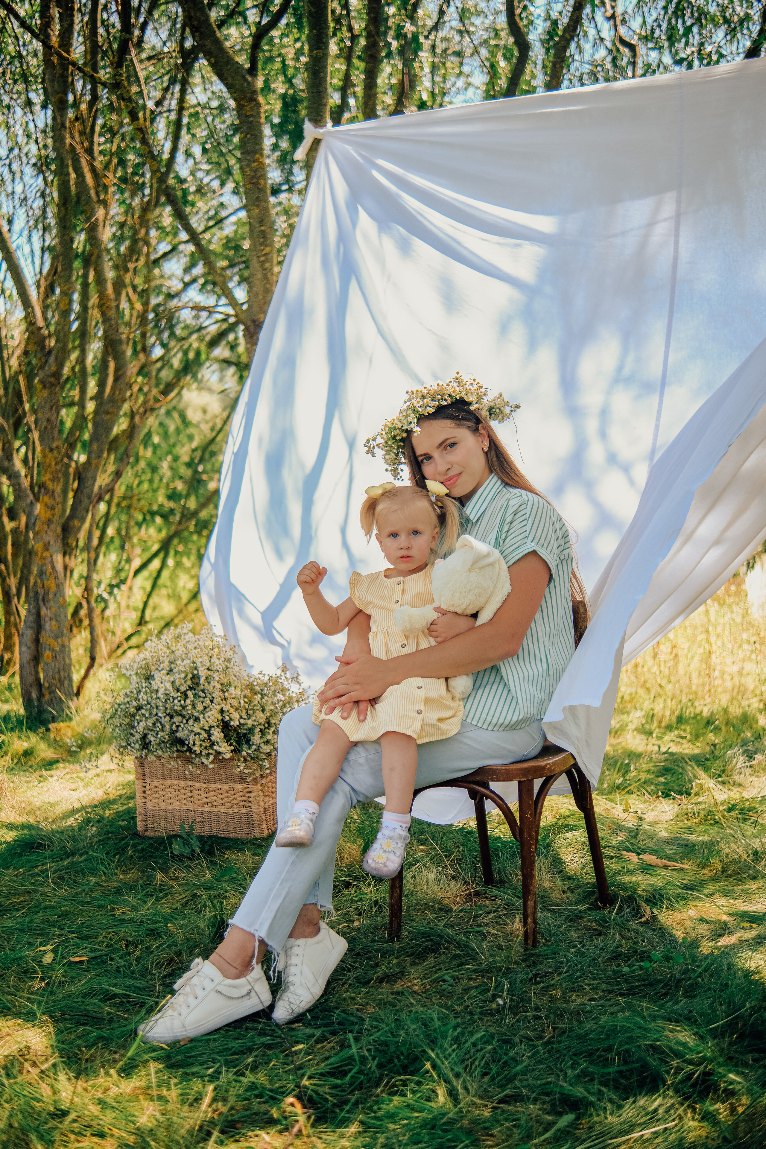 Алина с малышами. Nattie.ph