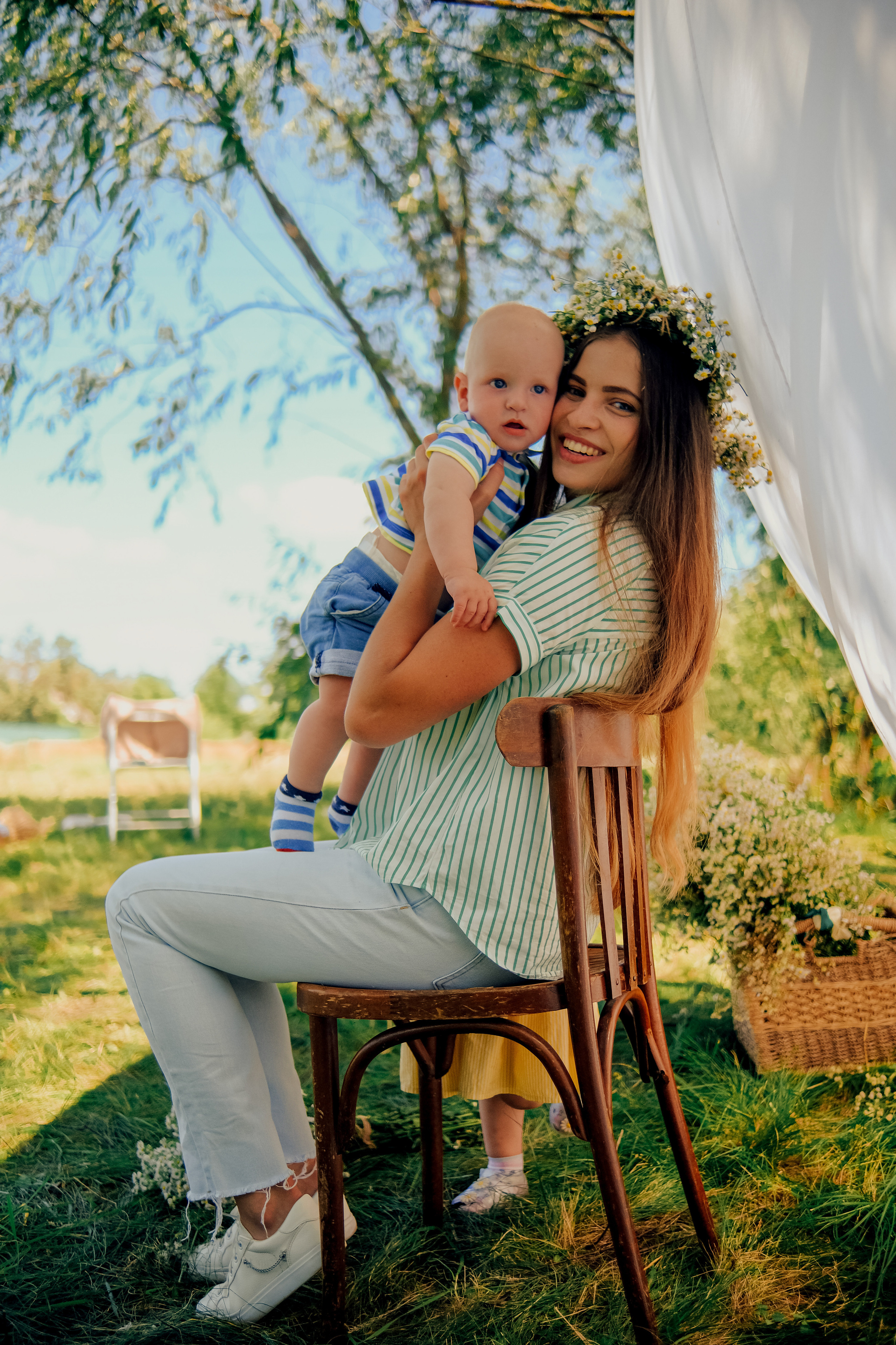 Алина с малышами. Nattie.ph