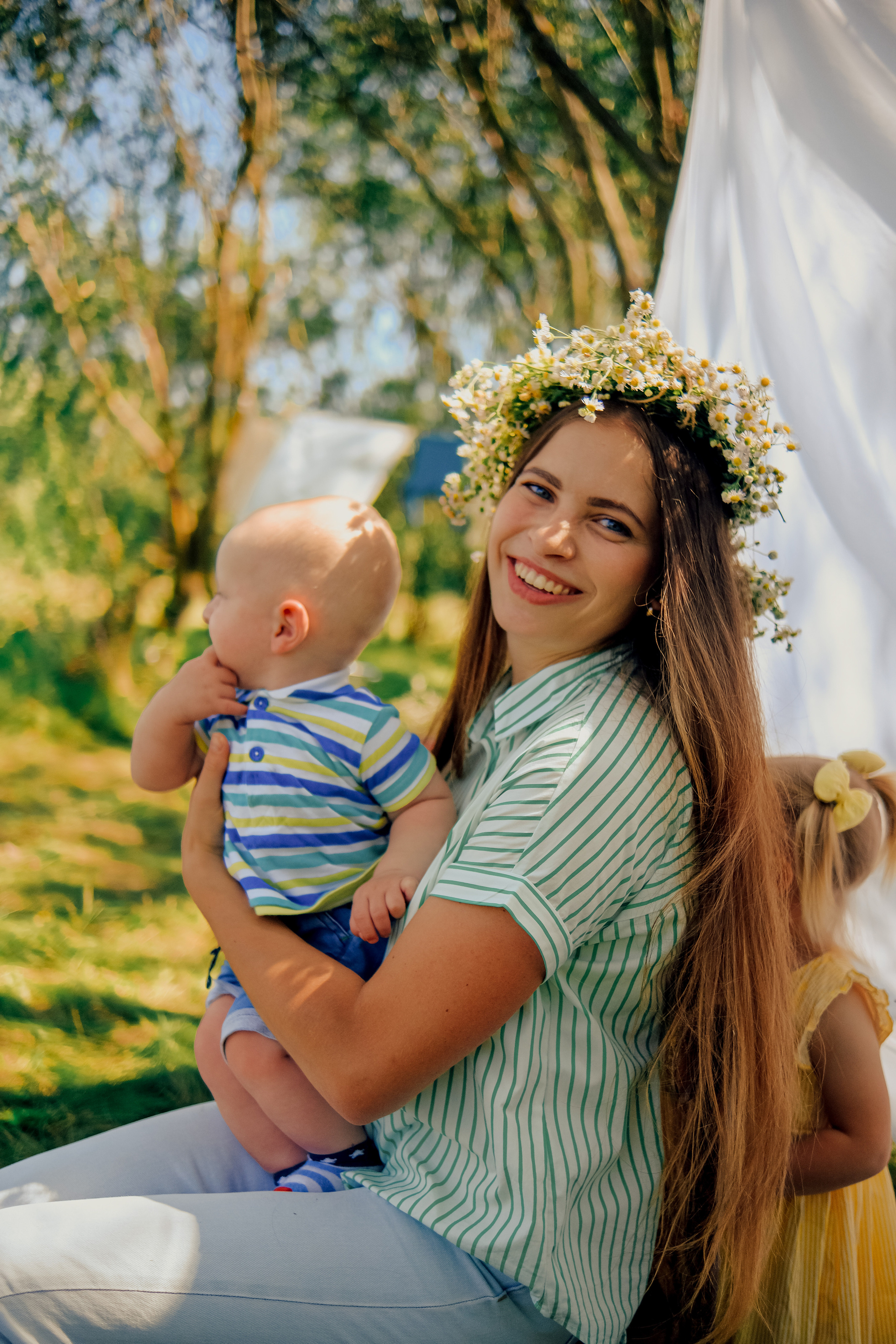 Алина с малышами. Nattie.ph