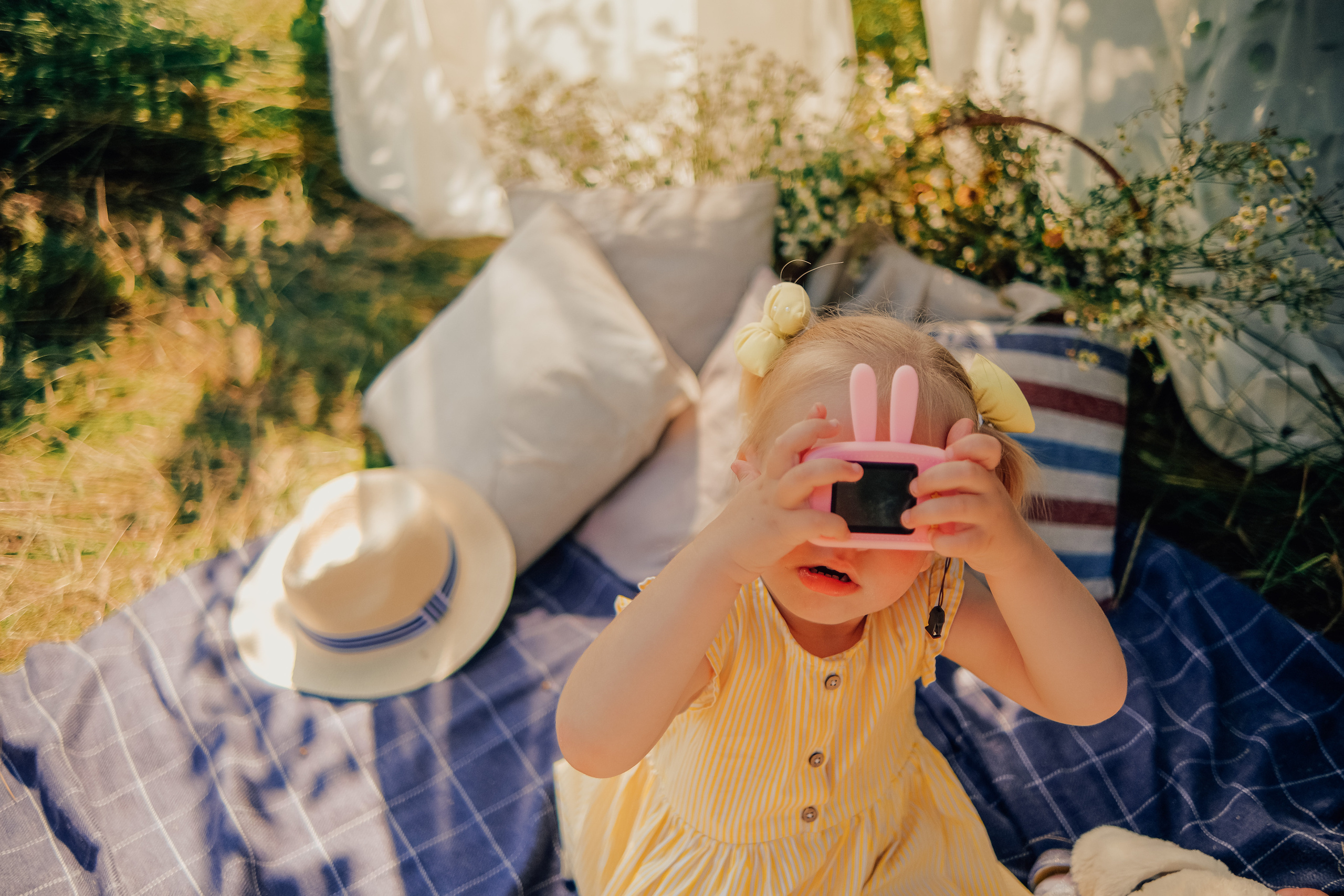 Алина с малышами. Nattie.ph