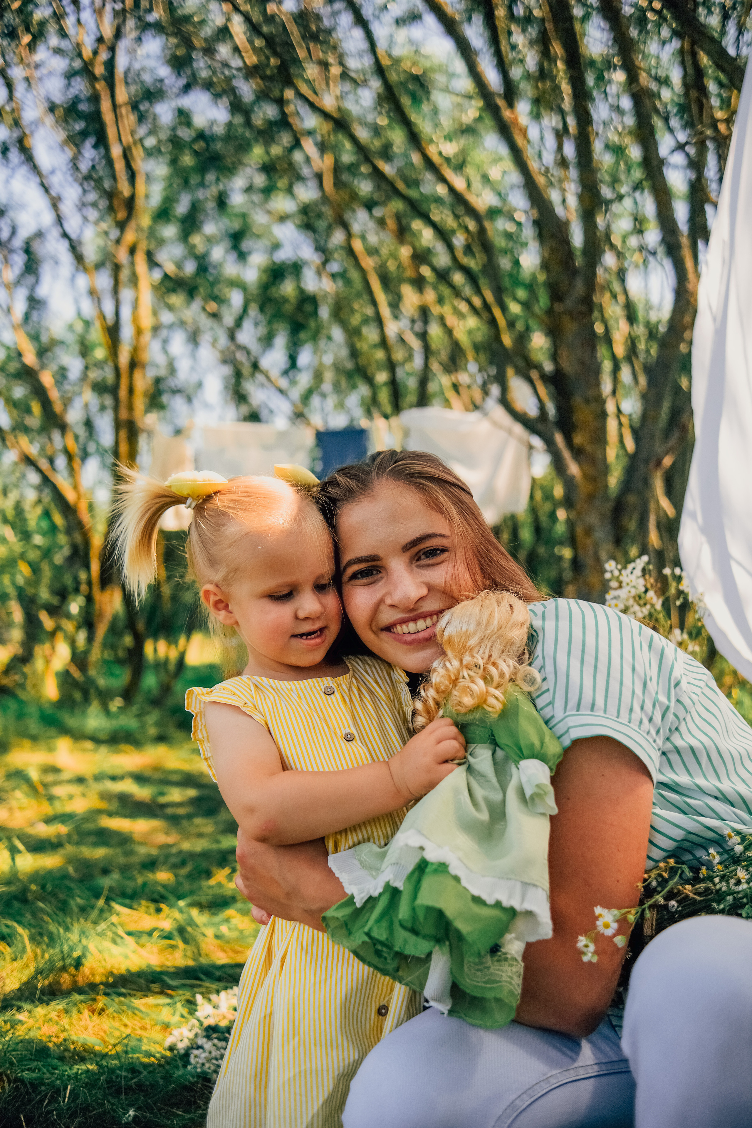 Алина с малышами. Nattie.ph