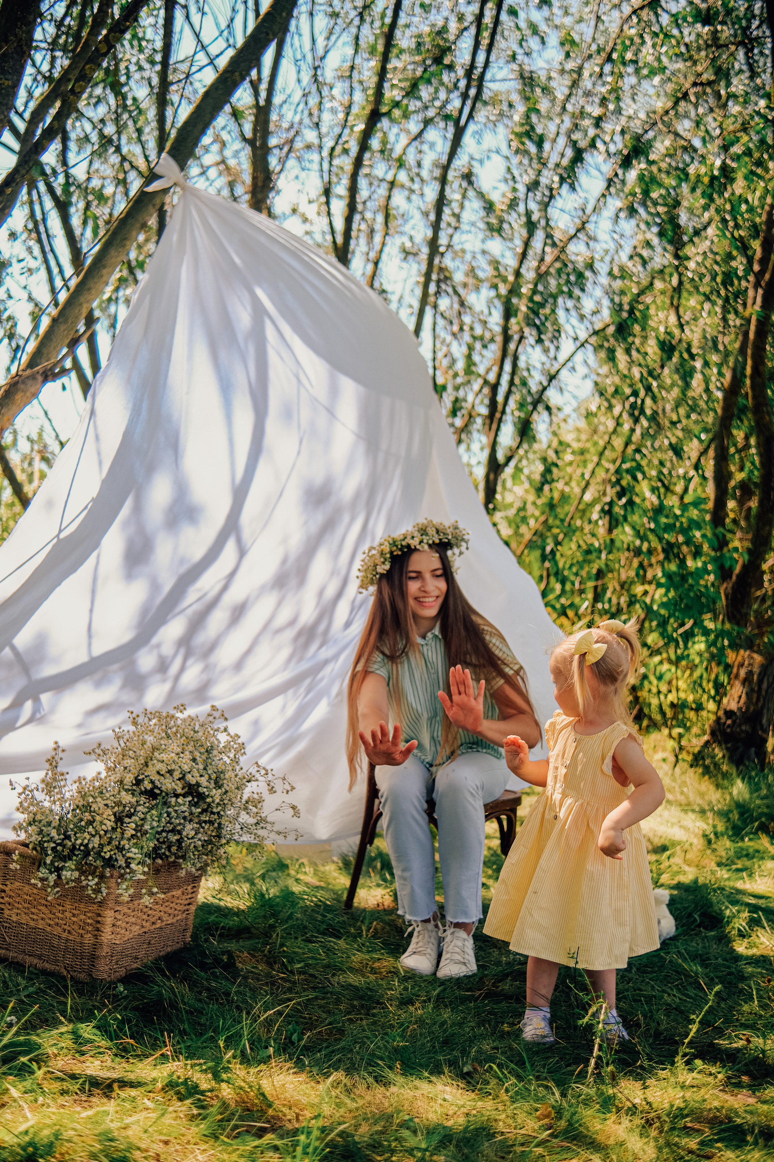 Алина с малышами. Nattie.ph