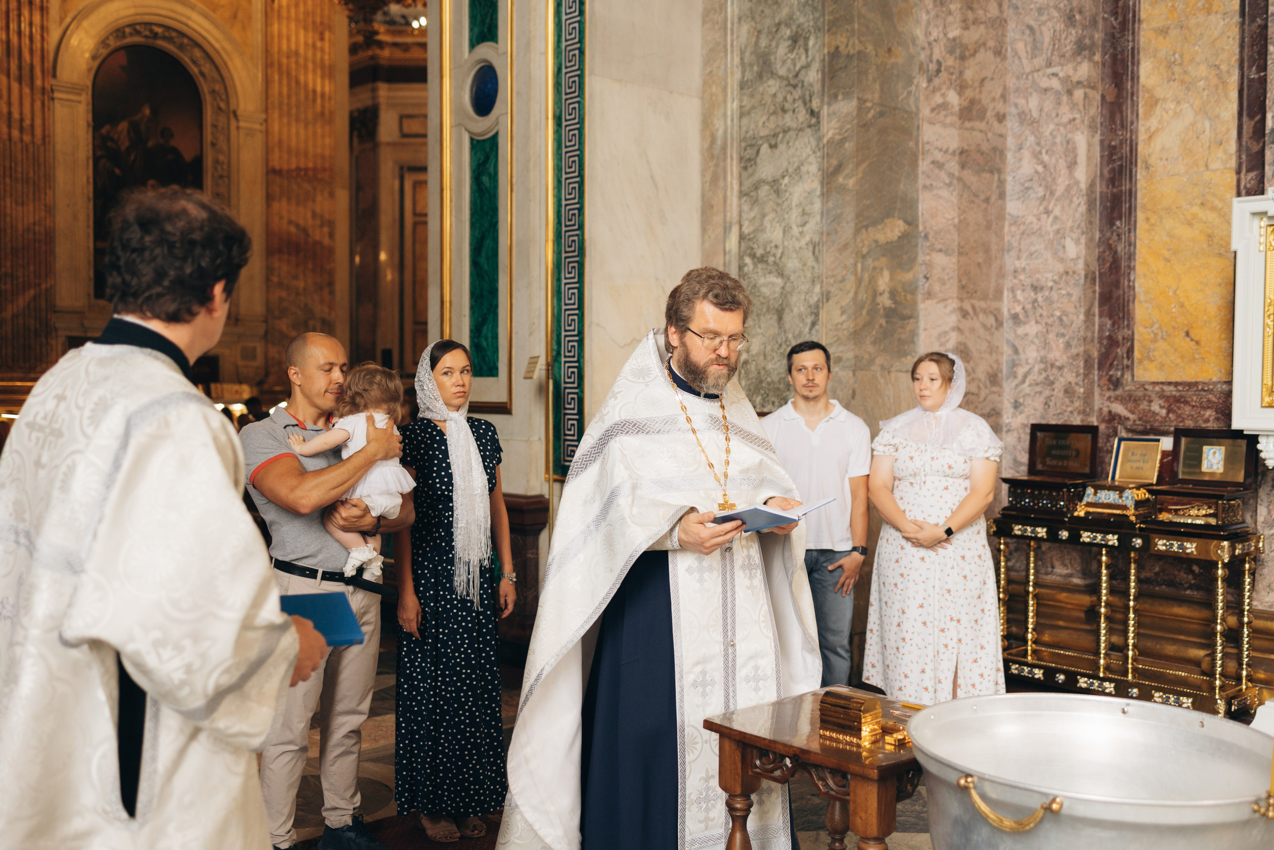 Крещение в Исаакие. Портретный фотограф в Санкт-Петербурге
