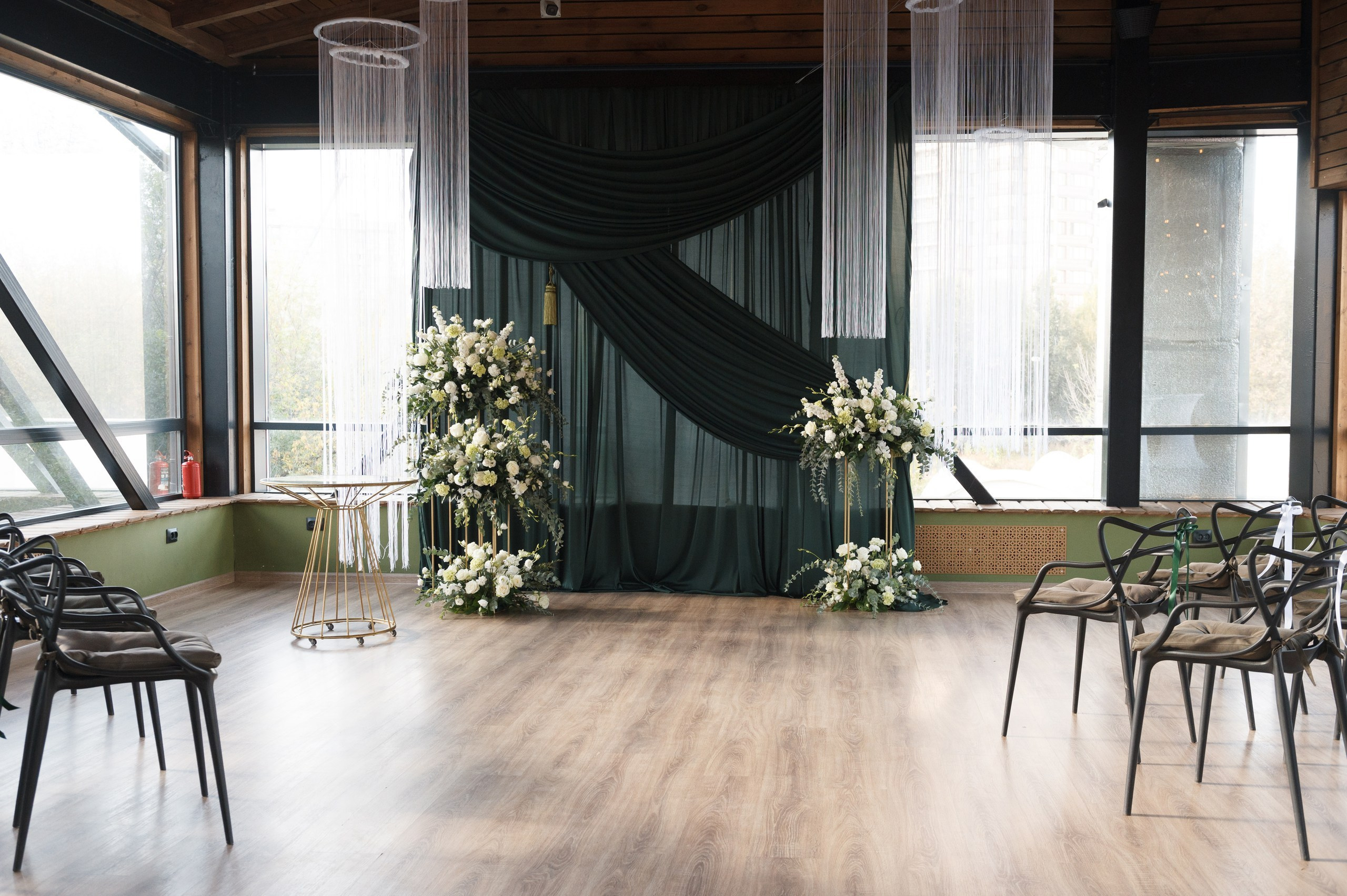 Свадьба в ресторане Берег в Москве. Праздничное агентство ПИОН