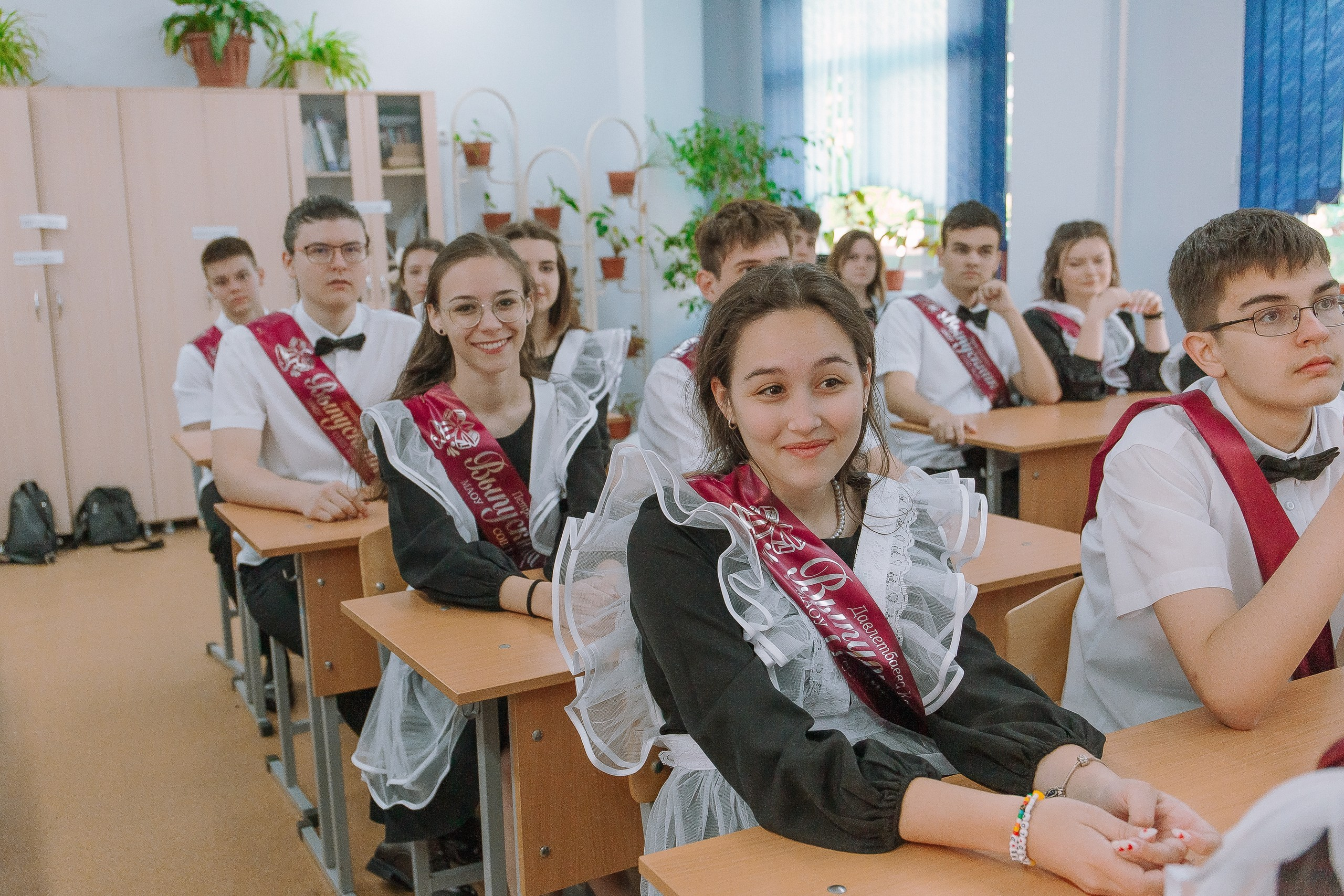 11 класс 33 школа. Выпускные альбомы Натальи Бутко: Новороссийск, Анапа, Геленджик