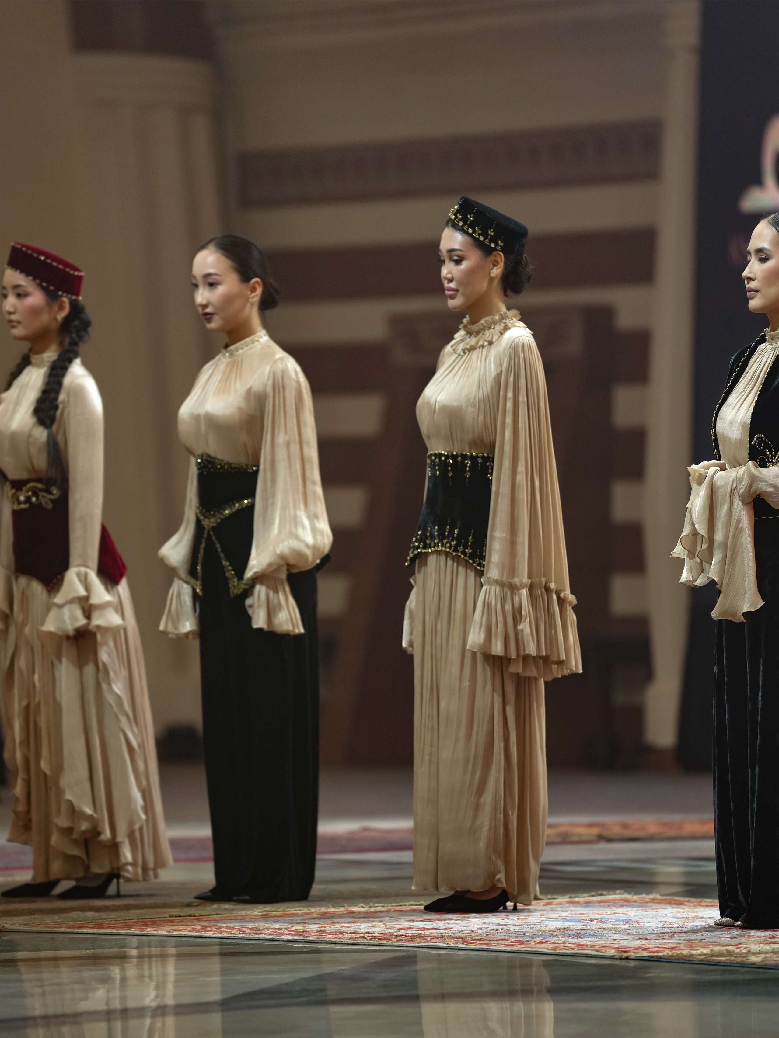 Khanshaiym brand. Сайт Алматинского НЮ АРТ, будуар и фэшн фотографа Дениса Карпенко