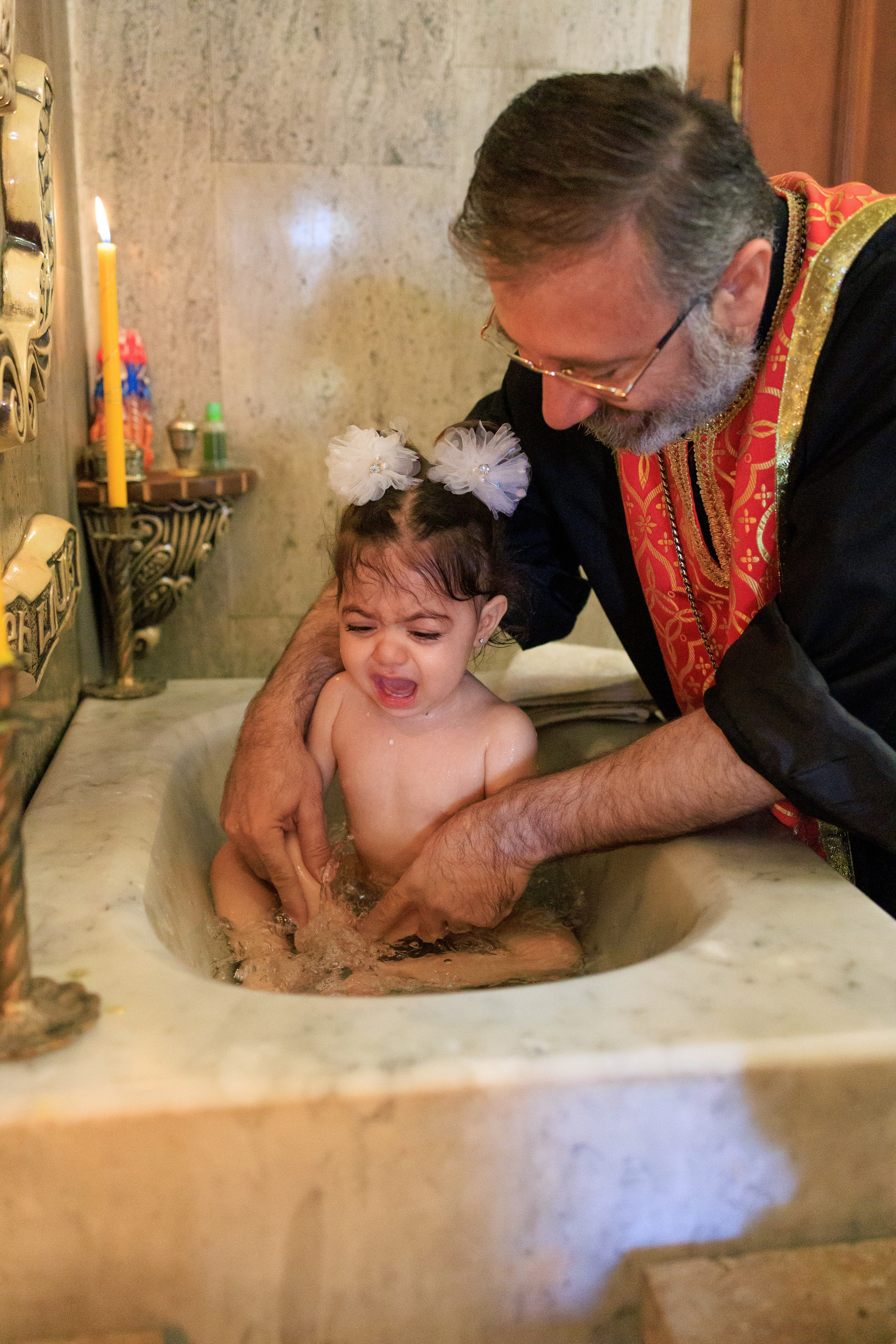 Фотосъёмка таинства крещения и крестин в городах Я фотограф снимающий венчания в городах Минеральные Воды, Пятигорск, Кисловодск, Ессентуки,. Репортажный и свадебный фотограф Пятигорск и КМВ