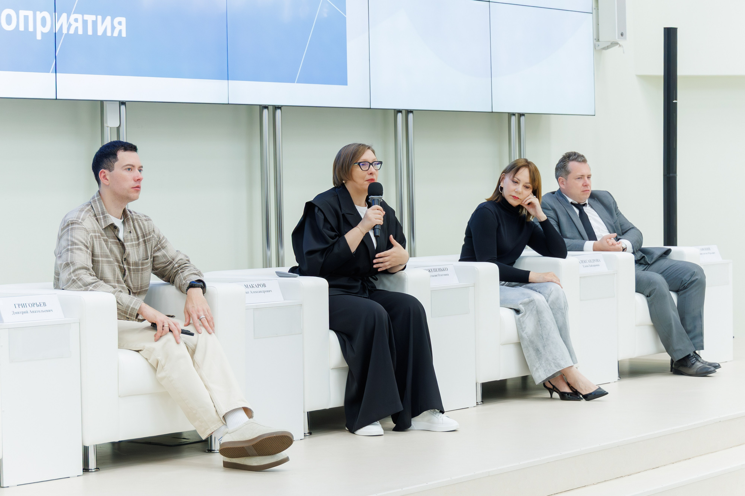 ОстроVа-2025. Свадебный, семейный и репортажный фотограф в Южно-Сахалинске Артур Петросян