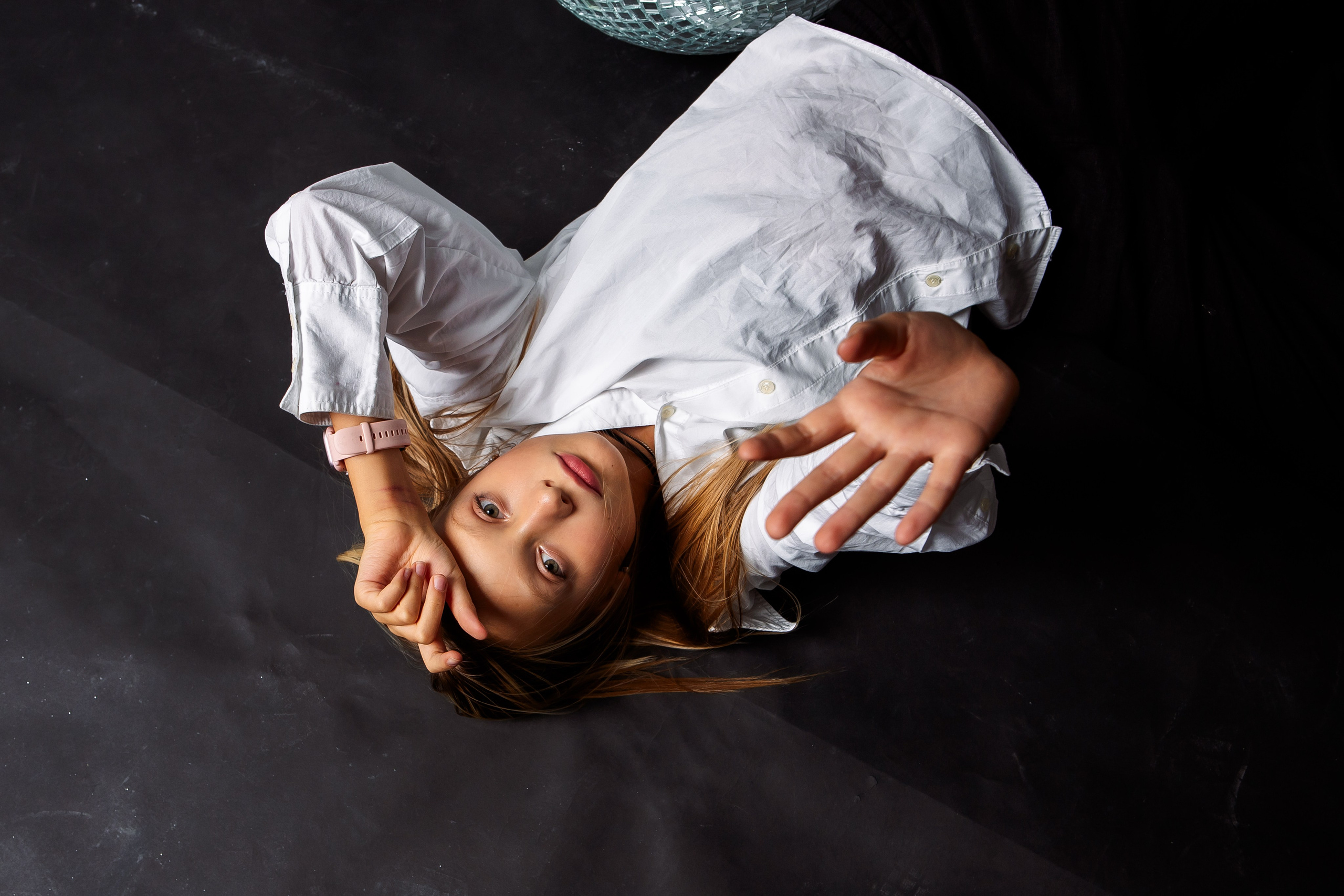 Подружки. Семейный детский фотограф. Фотосессия в Минске