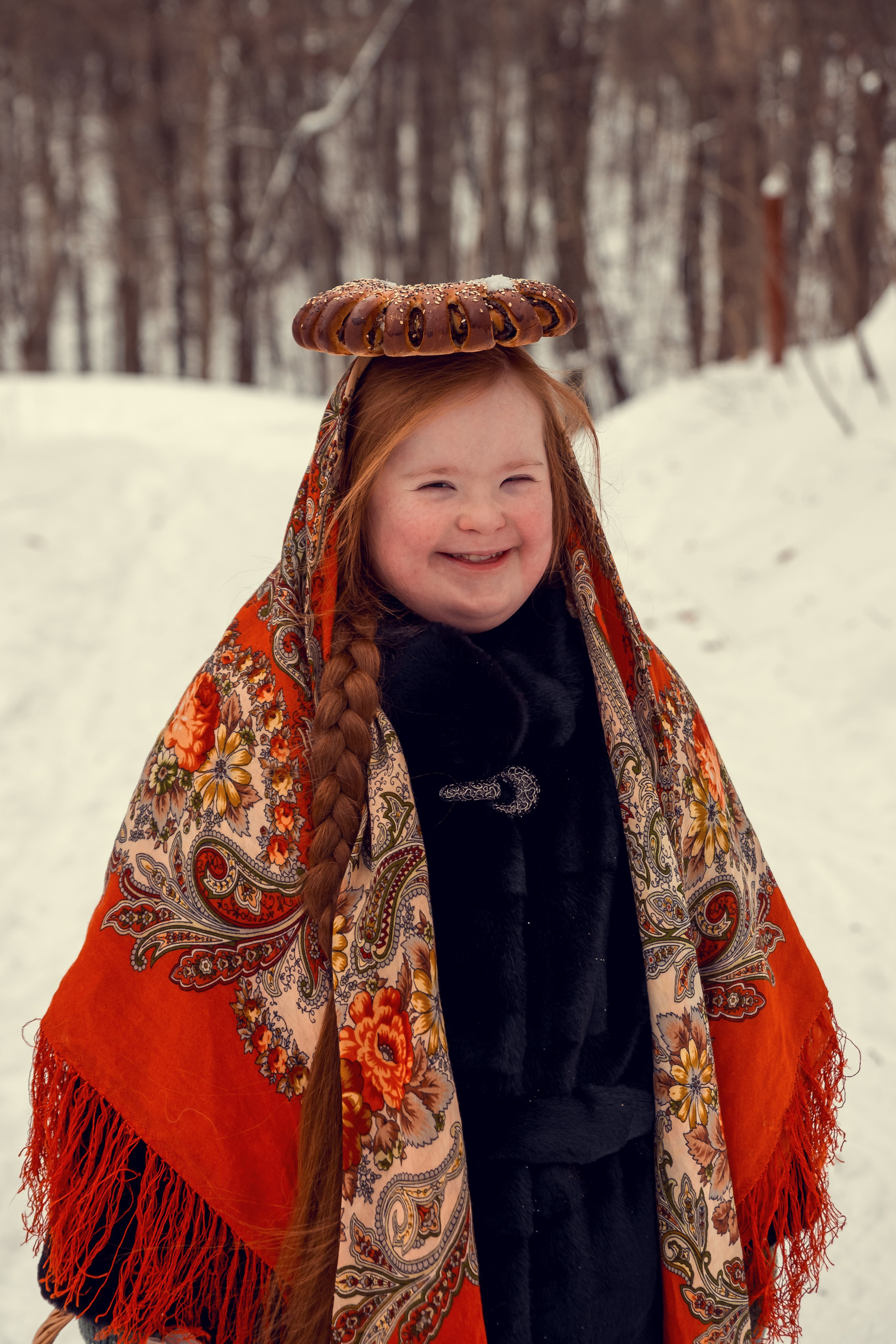 Варя и волк — по мотивам красной шапочки. Фотограф Крещение Венчание Москва