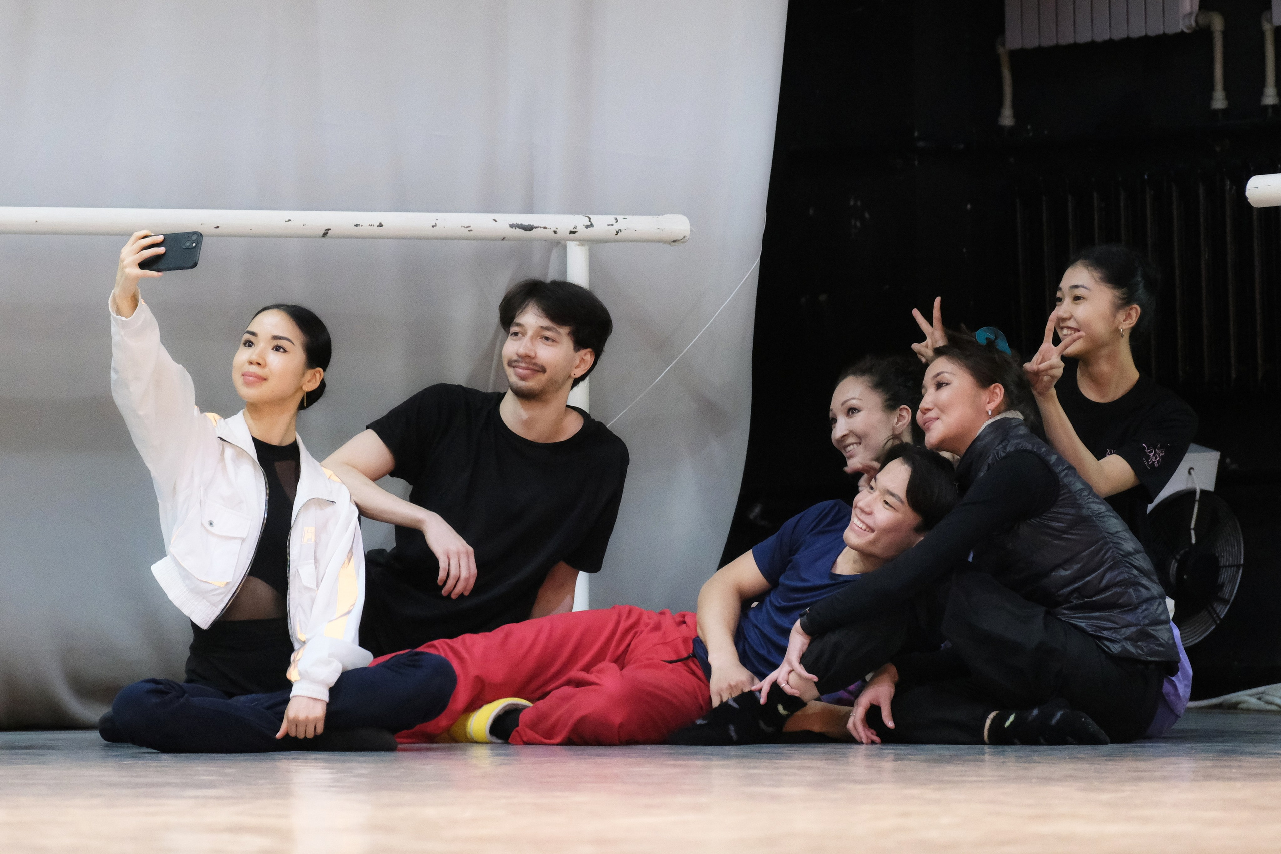 26.06.2025 Мастер-класс от легендарной Динны Бьёрн, ведущего специалиста по технике Бурнонвиля в учебном театре им. Шары Жиенкуловой Алматинского хореографического училища им. А. Селезнёва