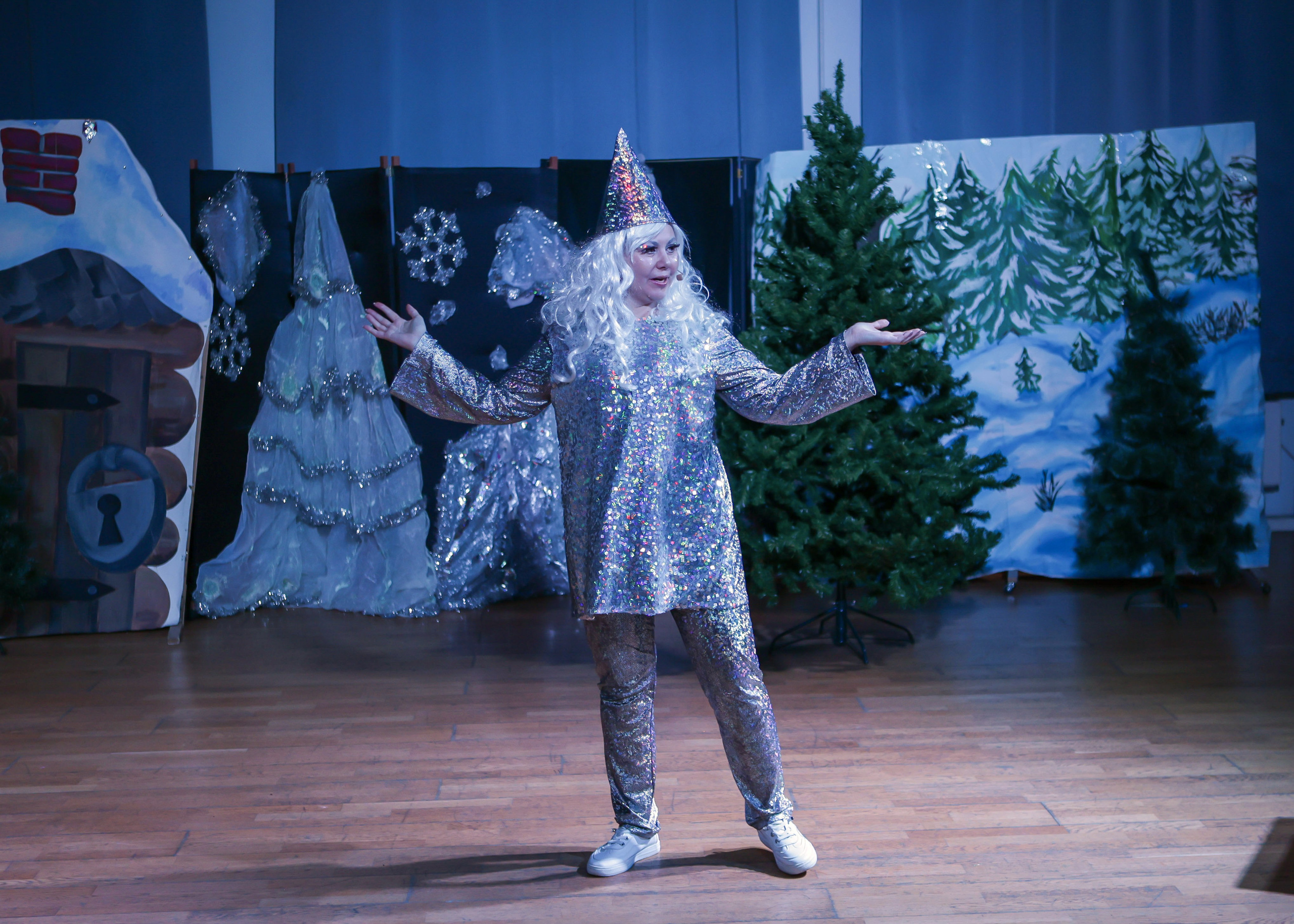 Новогодняя скачзка центр детского творчесва Подольск. Выпускные альбомы и школьный фотограф в Подольске, Троицке, Щербинке, Москве и Московской области