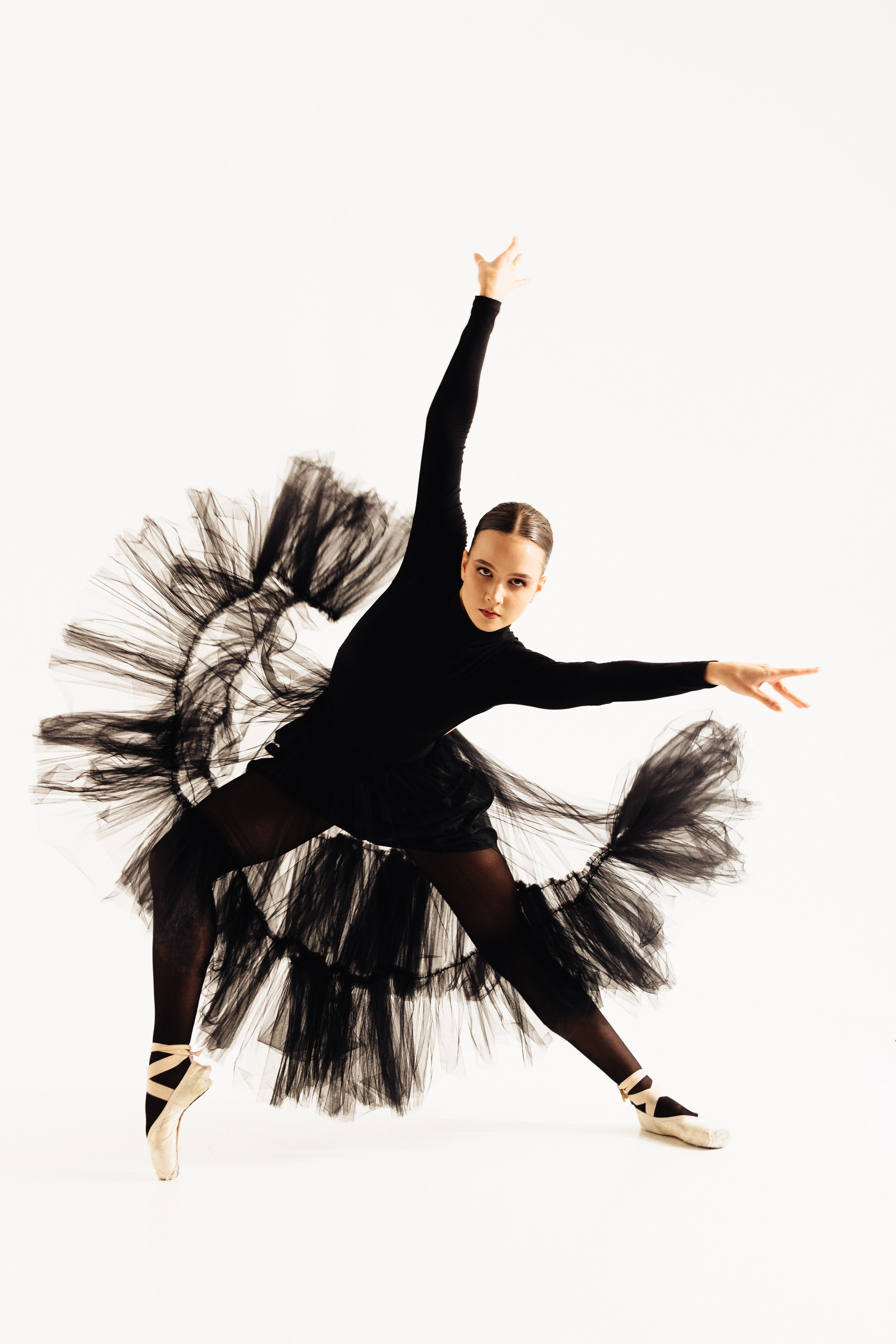 Гимнастика и балет. Фотограф беременности в Тюмени Любовь Докучаева