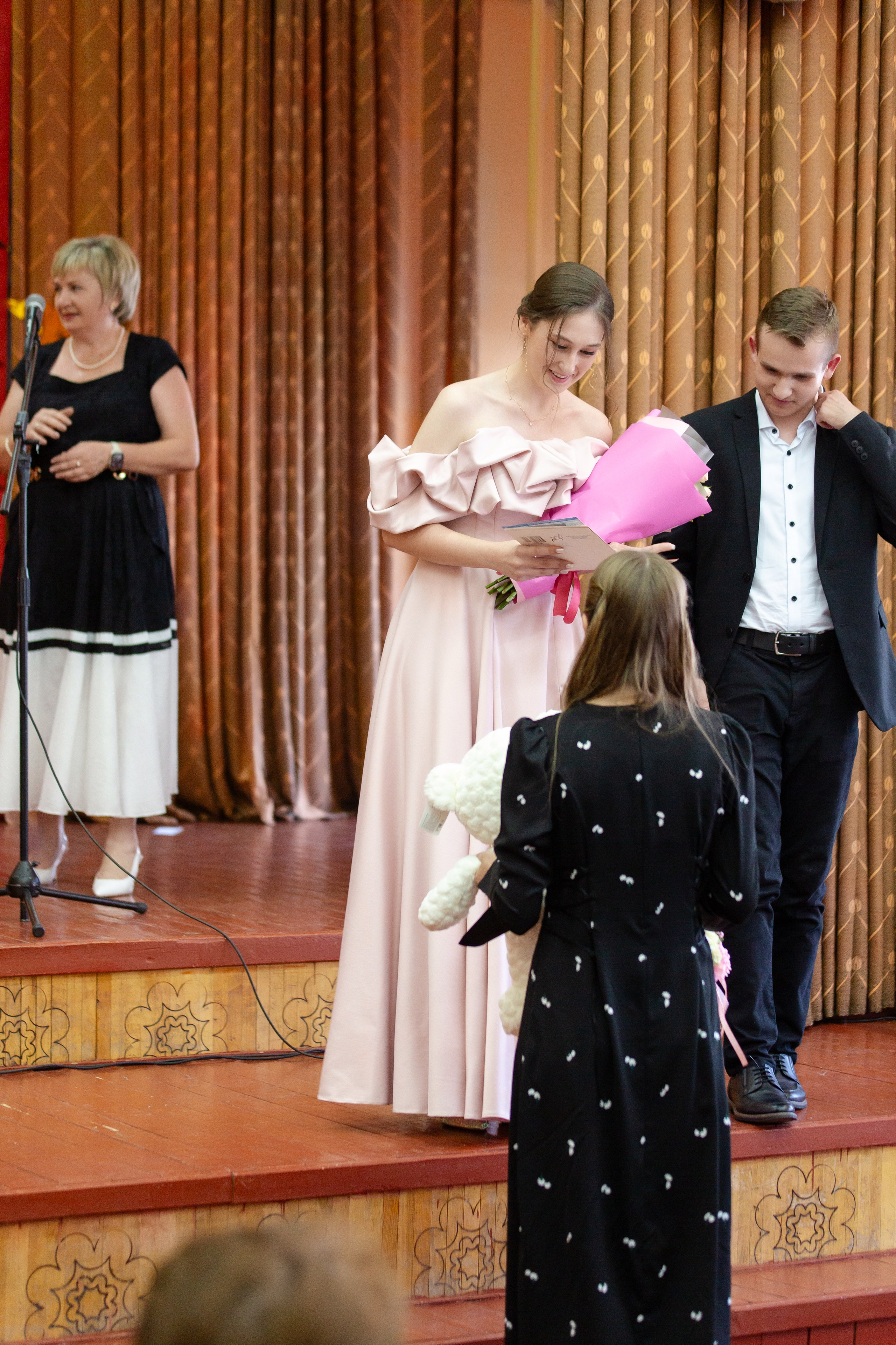 ВРУЧЕНИЕ ДИПЛОМОВ 9 ШКОЛА 2024 г. ТВОЙ АЛЬБОМ / ТВОИ ПРАВИЛА