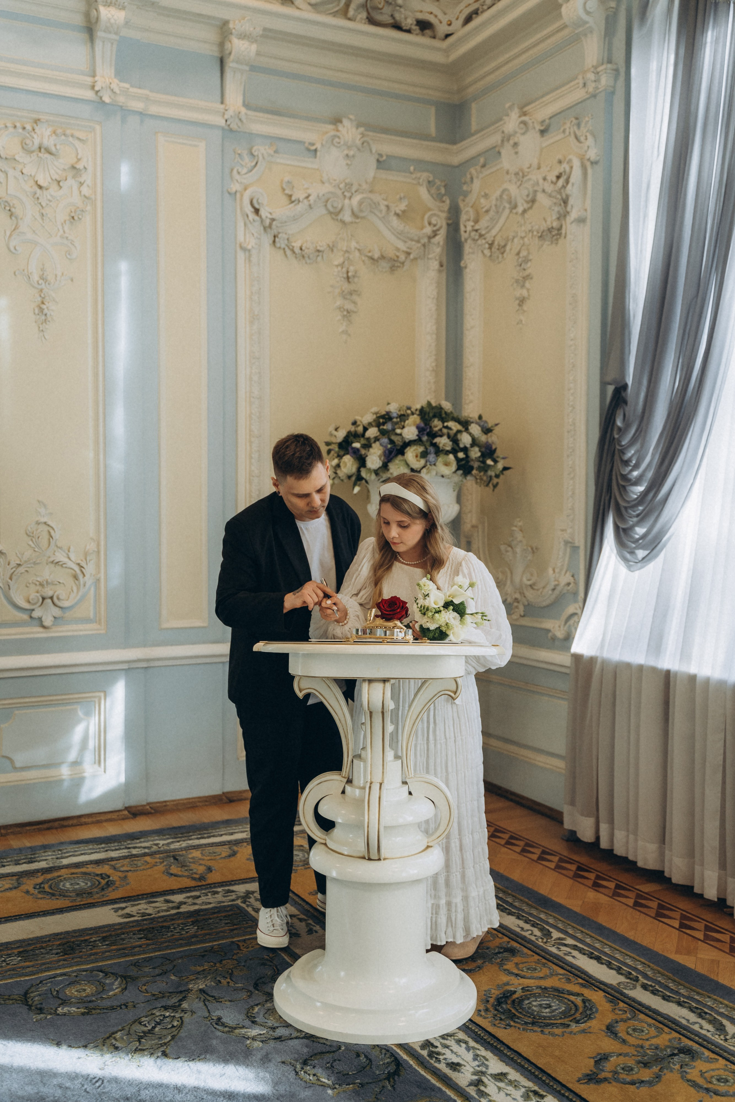 Любовь во 2-м Дворце Бракосочетания. Фотограф в Санкт-Петербурге — Лучина Екатерина