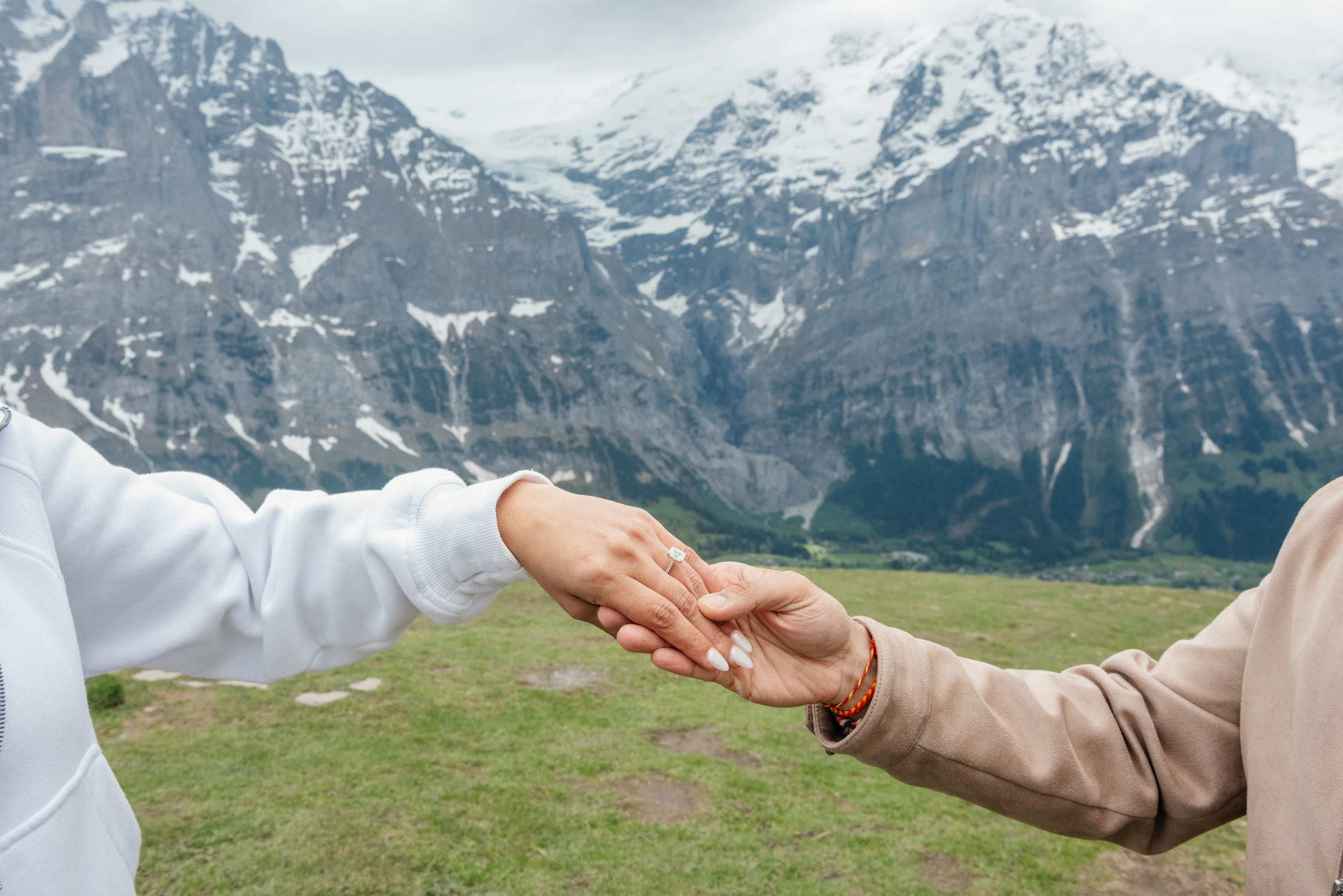 Bijal & Nihar (Grindelwald). Photographer in Interlaken area