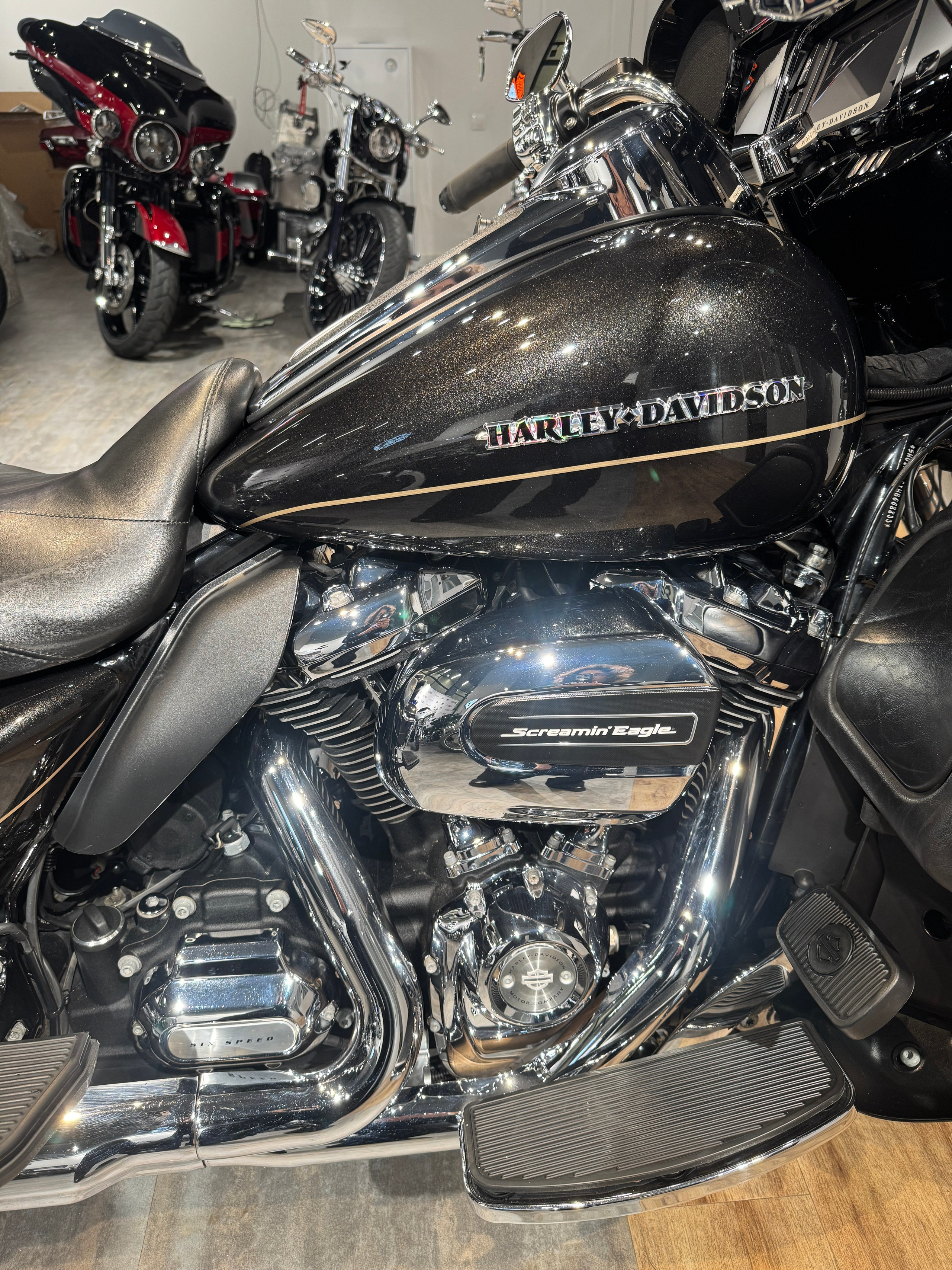 Мотоциклы Harley-Davidson 2017 Electra Glide Limited (Black Tempest) (Touring)  — купить мотоцикл. Hello Davidson, Москва. Только хорошие мотоциклы…