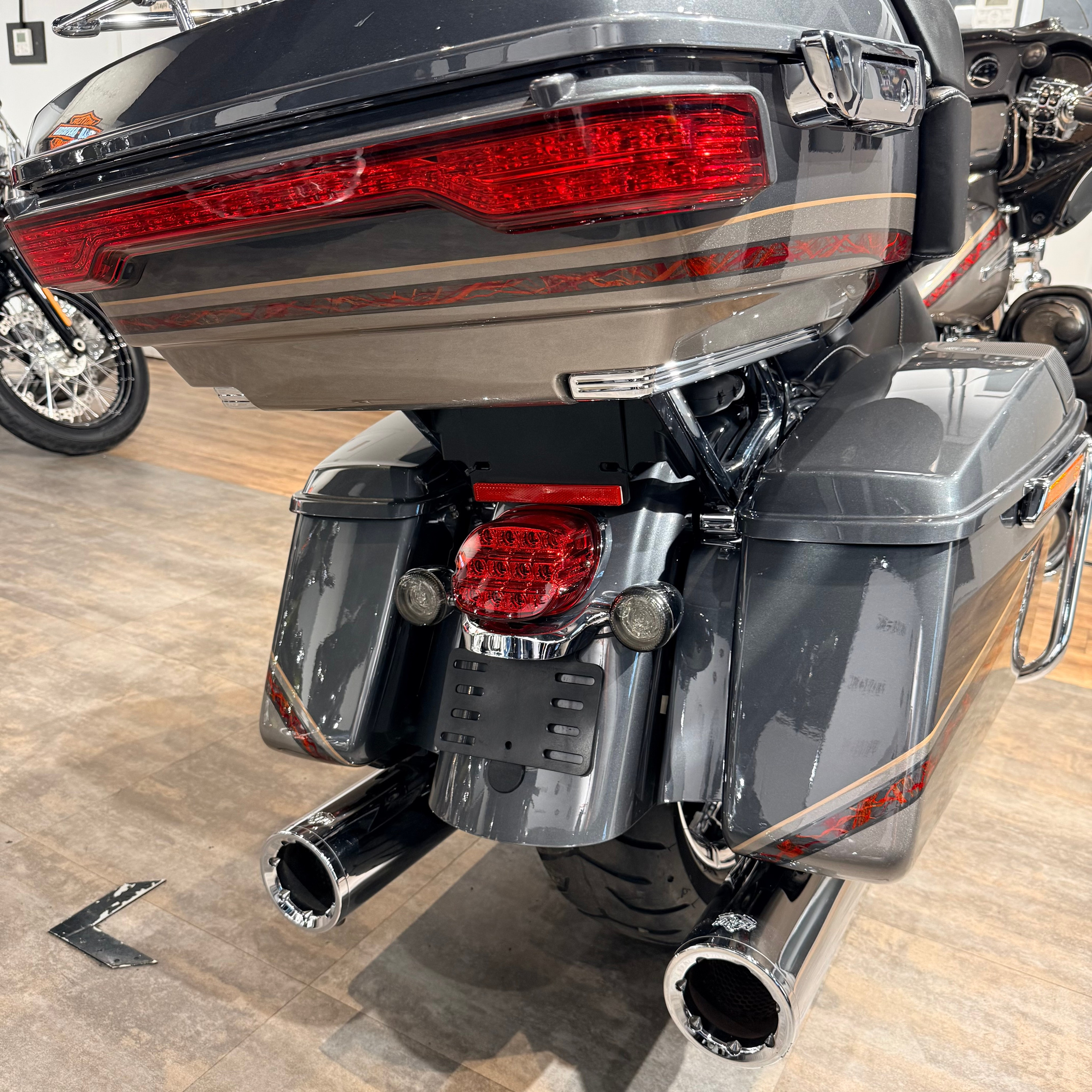 2015 CVO Еlесtra Glide Limited Сhаrсоаl Silver. Hello Davidson, Москва. Только хорошие мотоциклы…