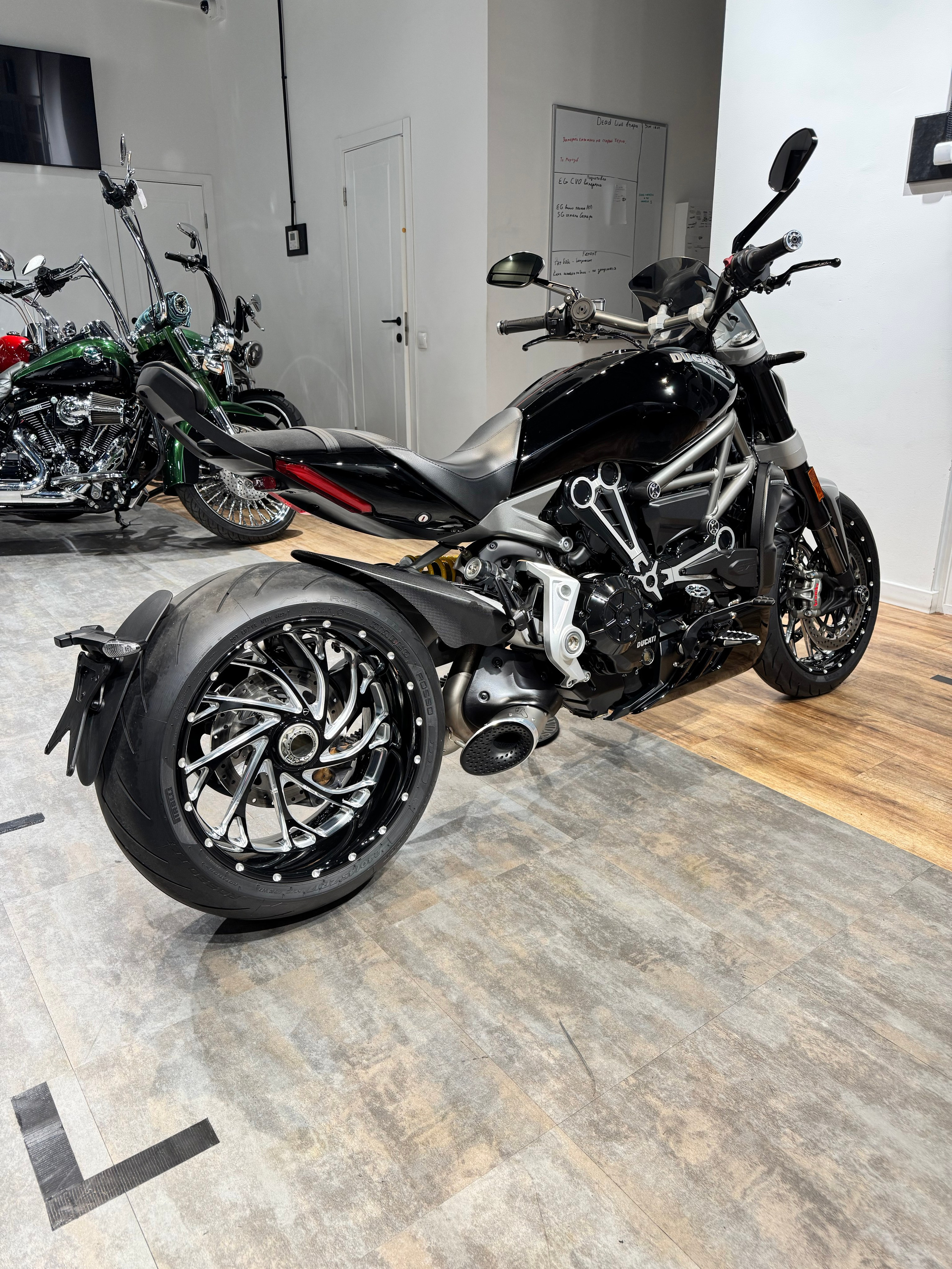 Harley Davidson Ducati xDiavel S (Termignoni) — купить мотоцикл. Hello Davidson, Москва. Только хорошие мотоциклы…