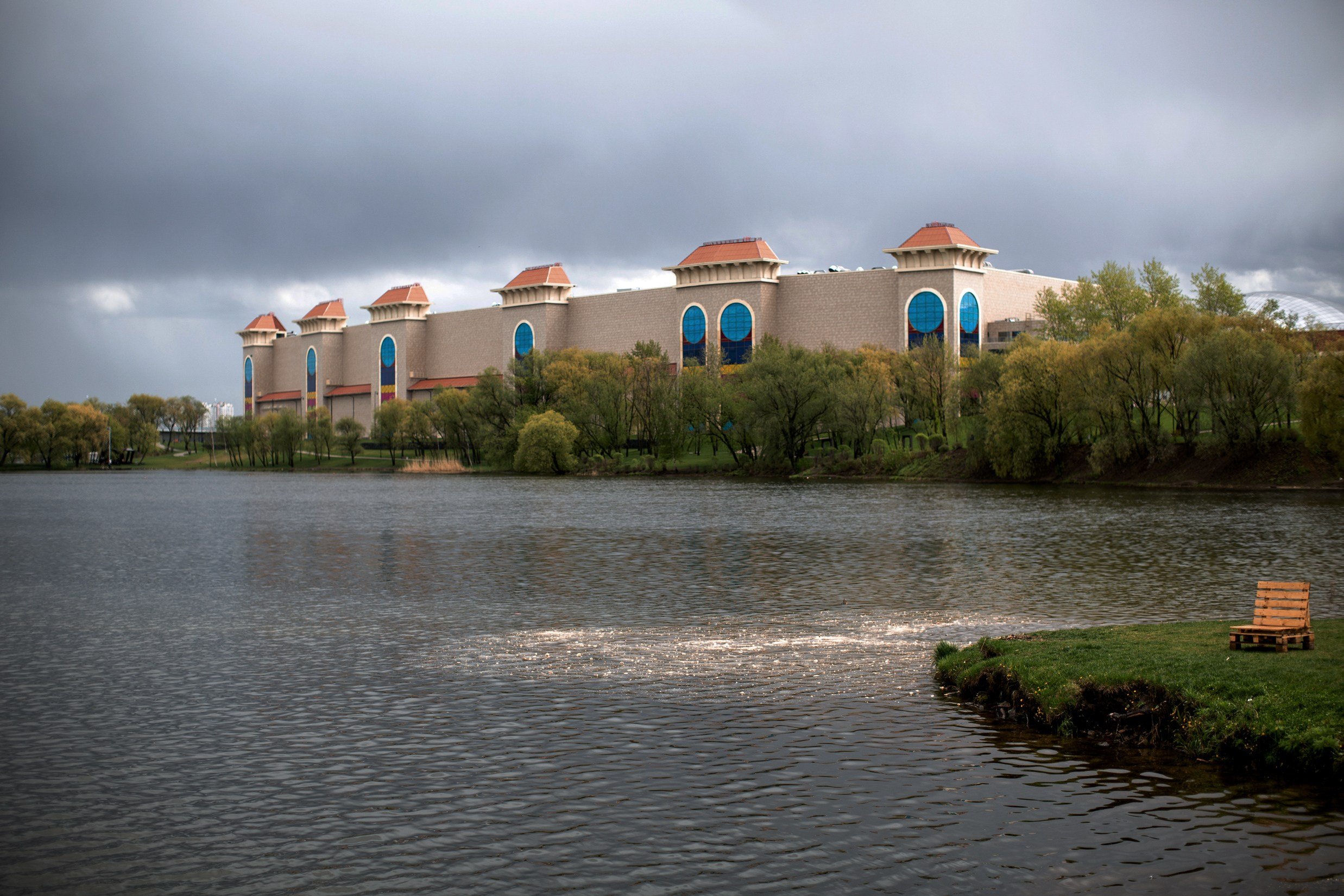 Показ на воде. Свадебный и портретный фотограф Москва