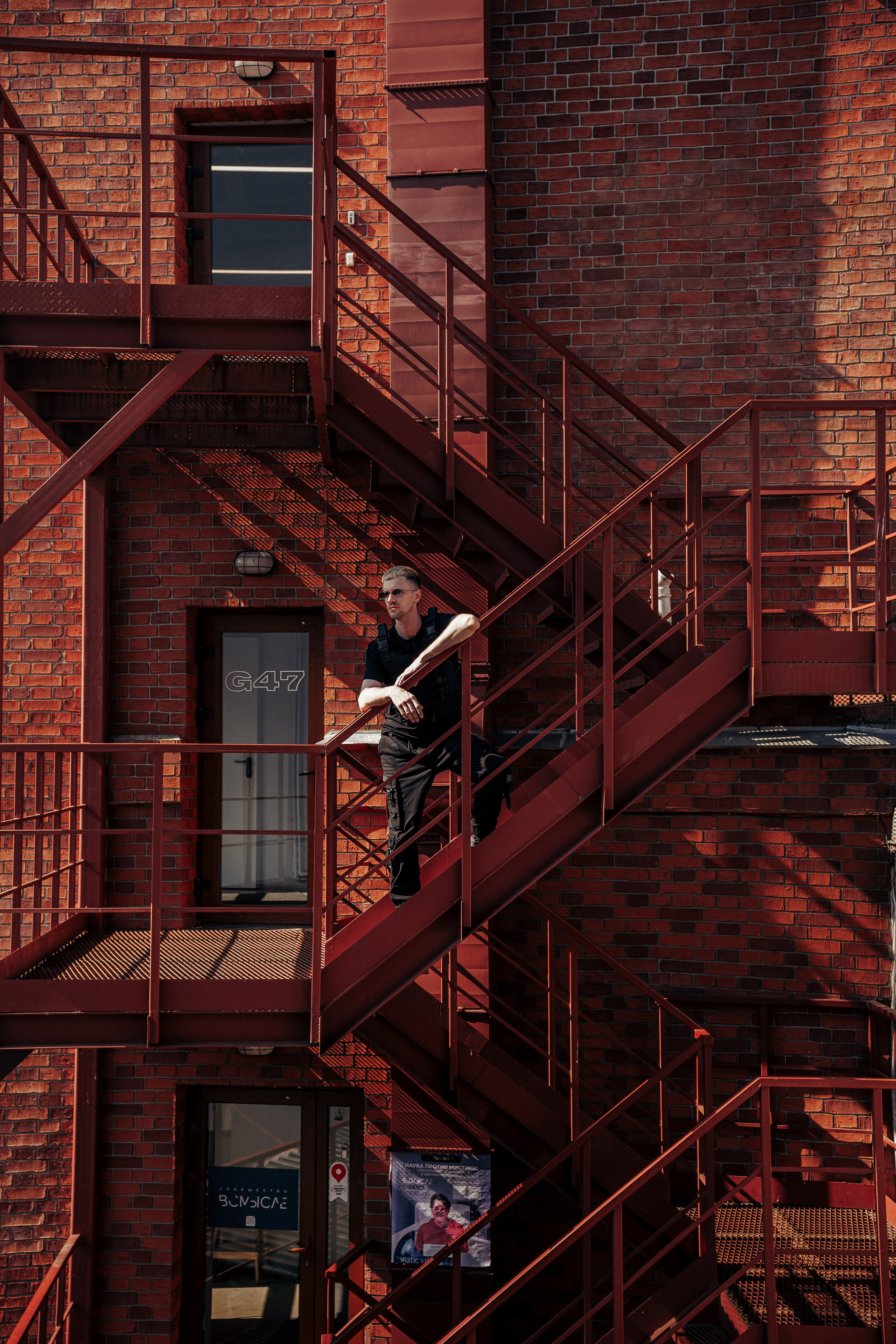 Мужская фотосессия в пространстве G47, на мотоцикле в Невской ратуше и в фотостудии «Art Place». Профессиональный фотограф в Санкт-Петербурге Александр Волосенцев