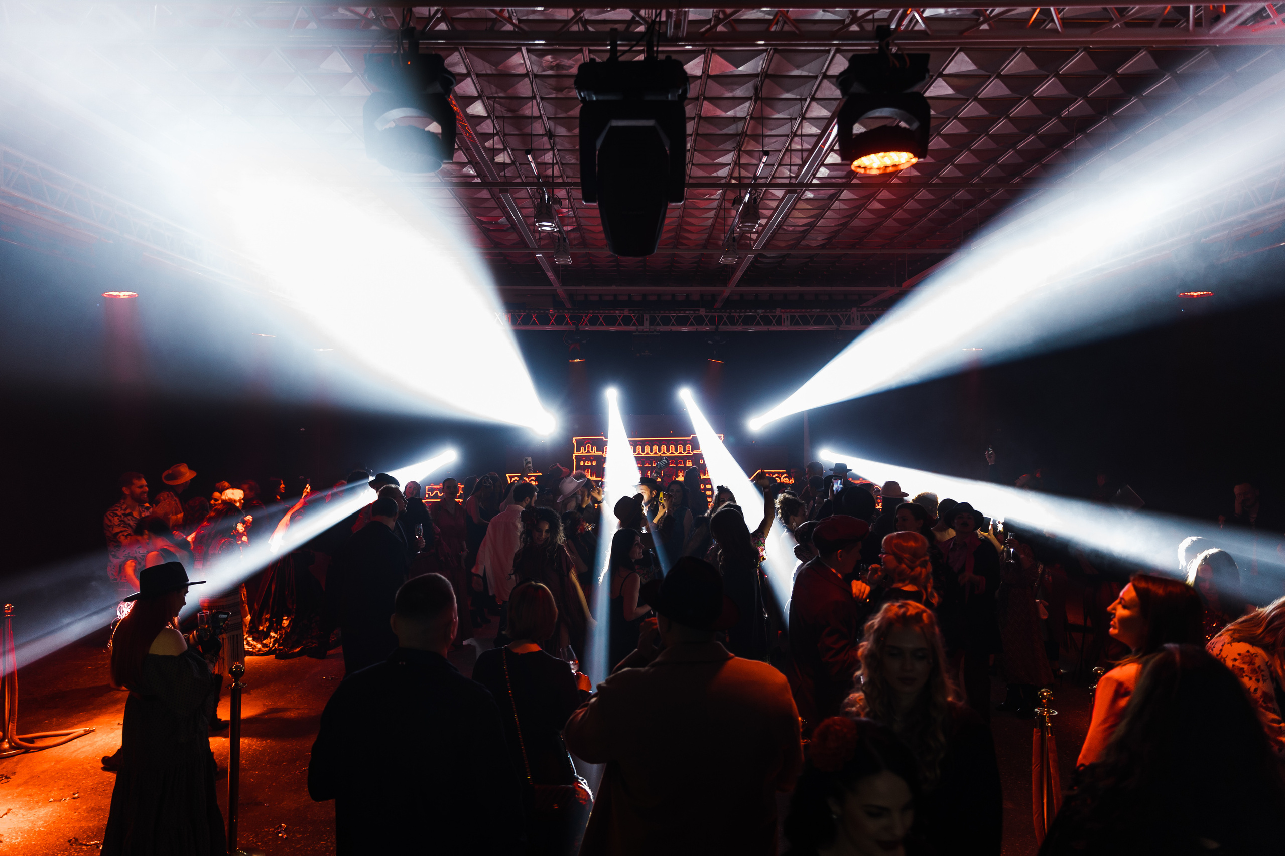 Night Бухарест. Свадебный и семейный фотограф в Краснодаре Роман Моско