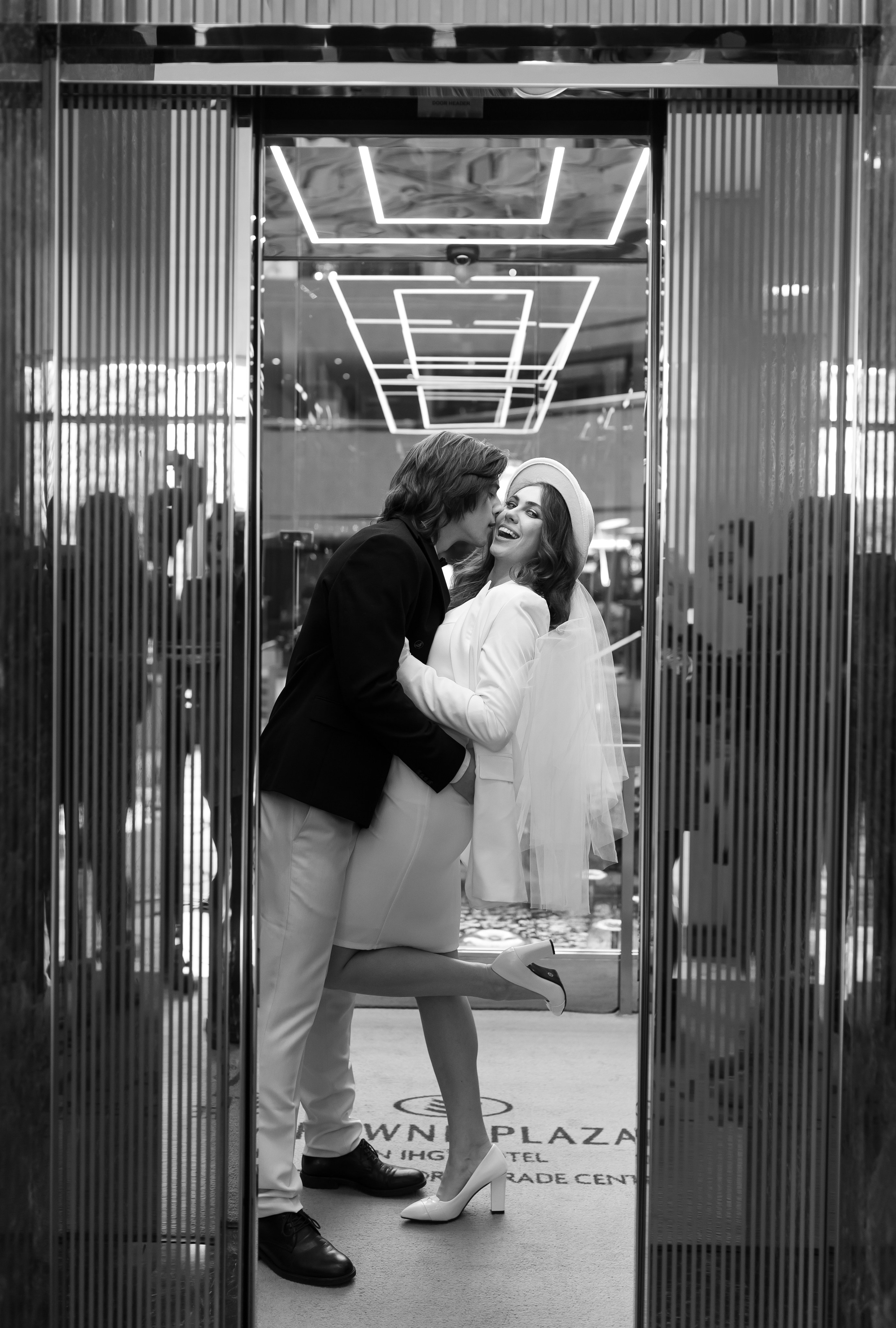 Стефания и Андрей. Утро жениха и невесты и съемка в отеле. Свадебный фотограф Татьяна Фот