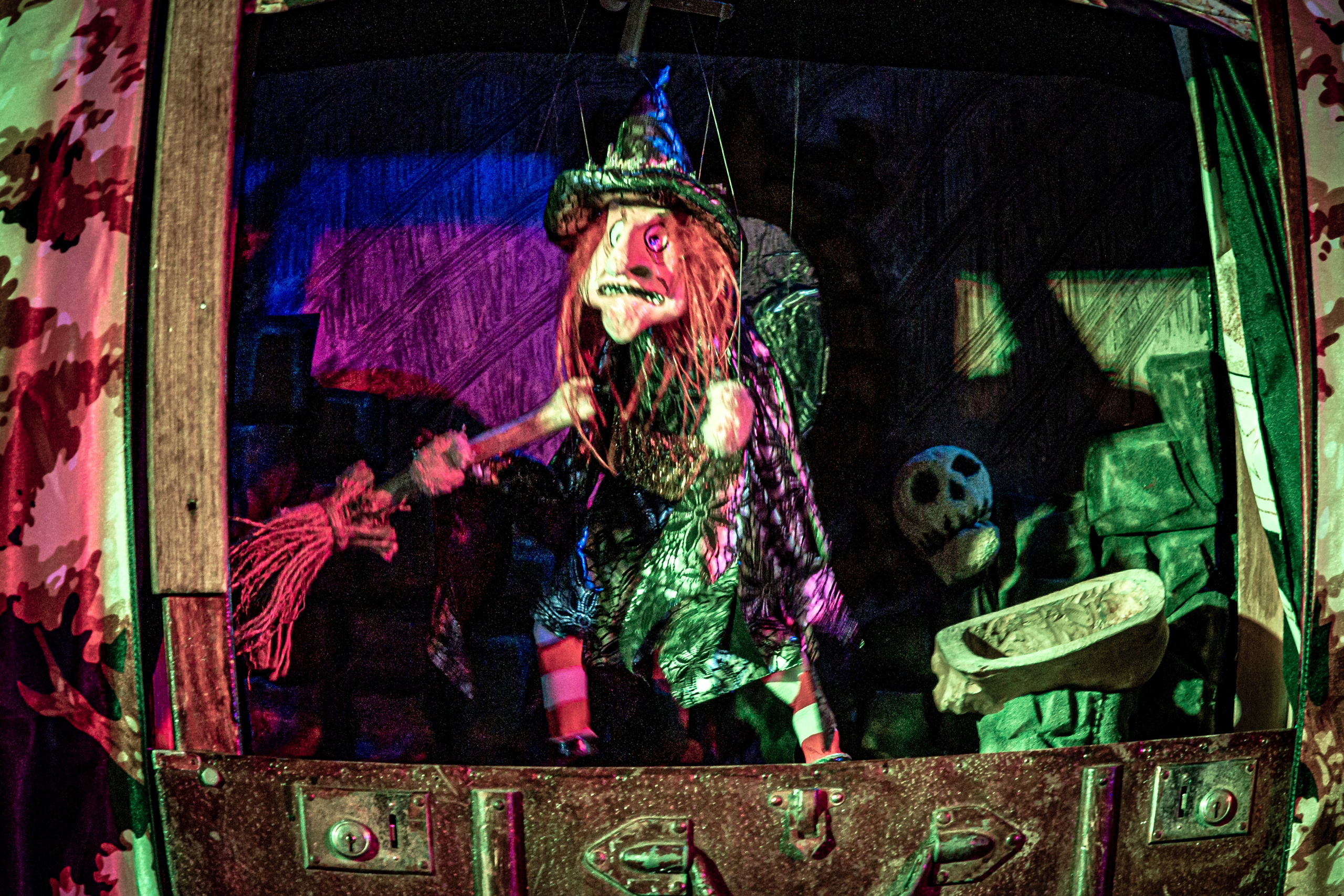 Маленькая ведьма спектакль театра Саквояж. Фотограф в Сочи Юрий Шептаев