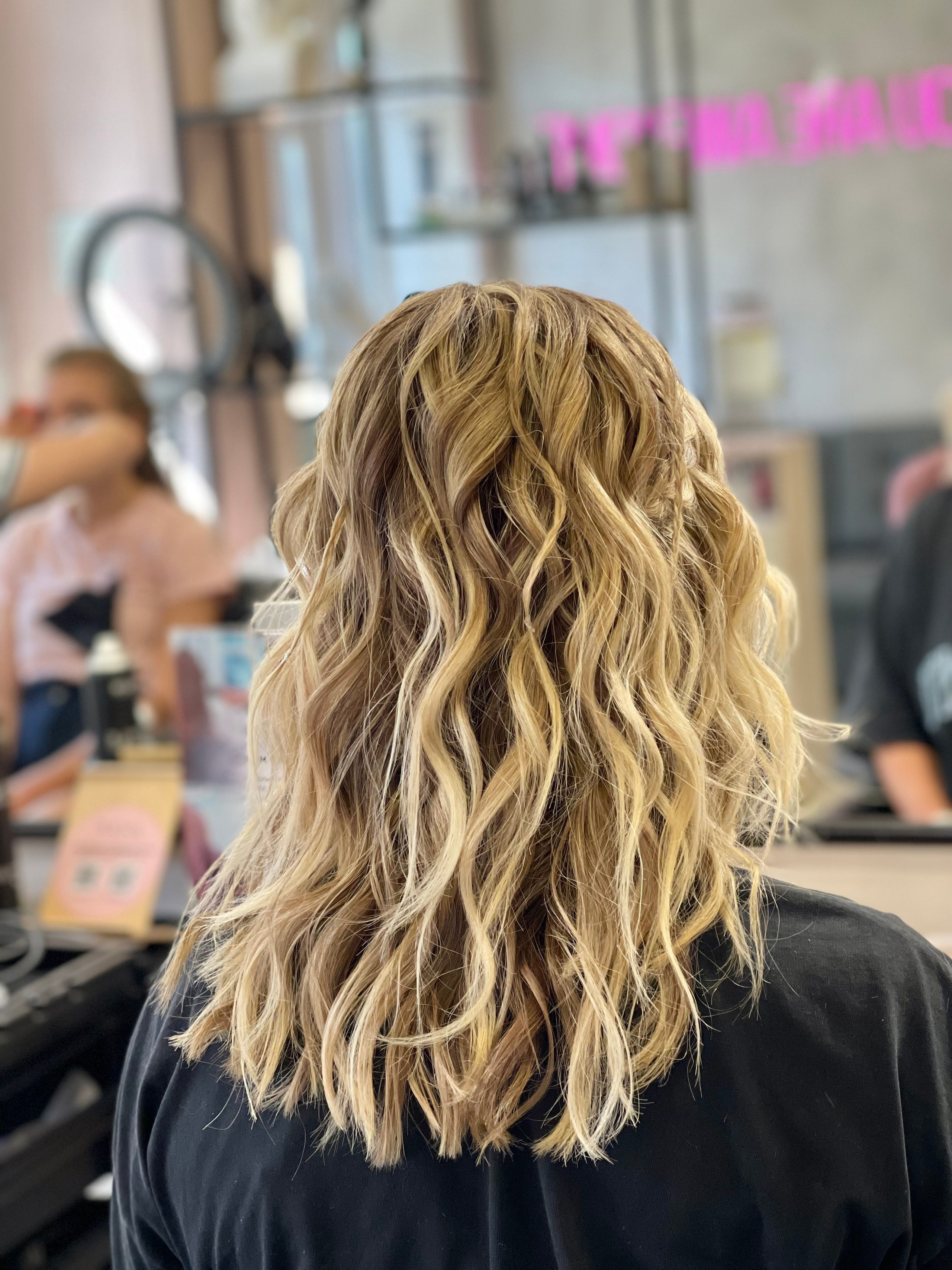 УКЛАДКИ. Салон красоты PUDRA