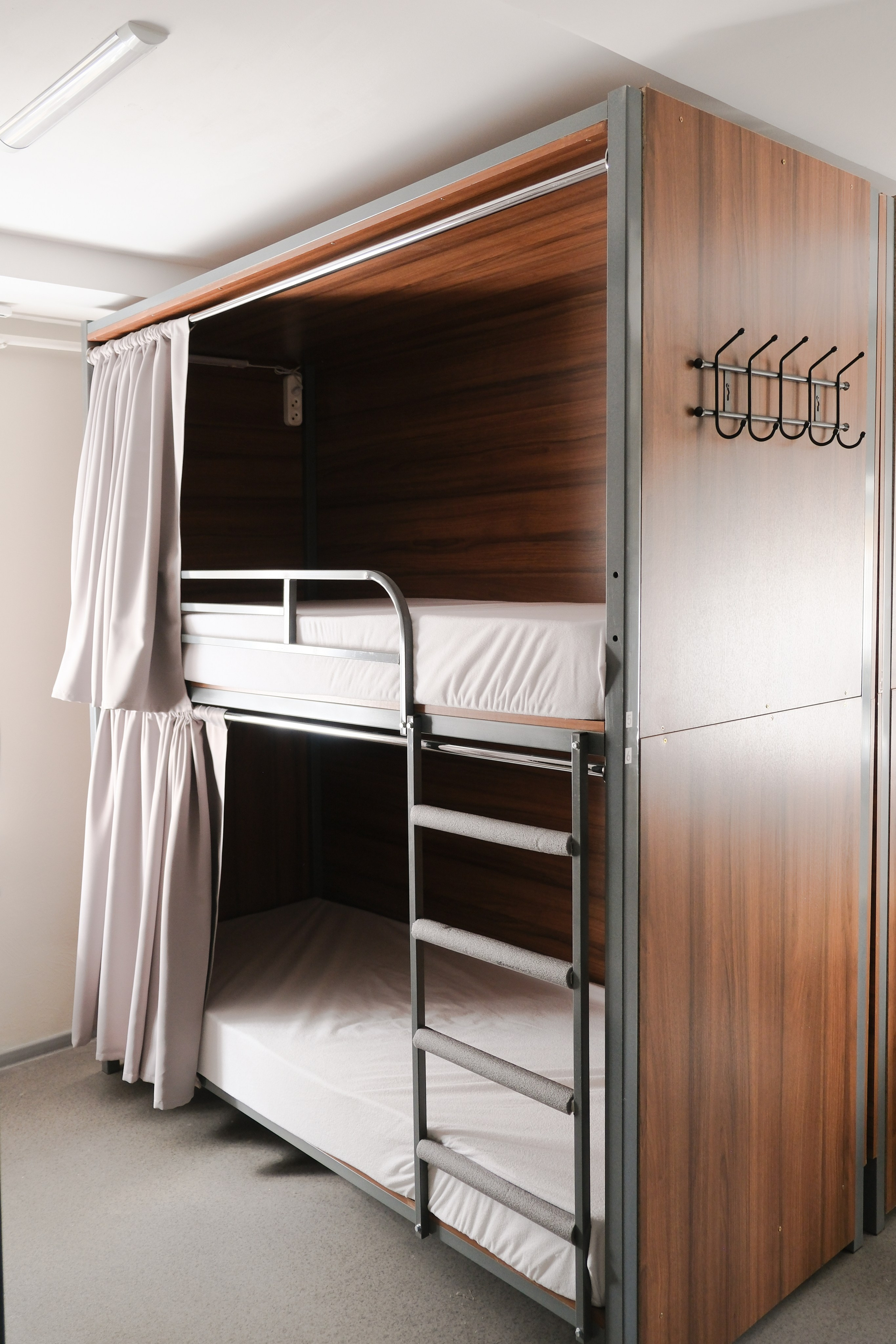 Съемка для хостела. Фотограф на камеру и мобильная съемка в Казани Лидия