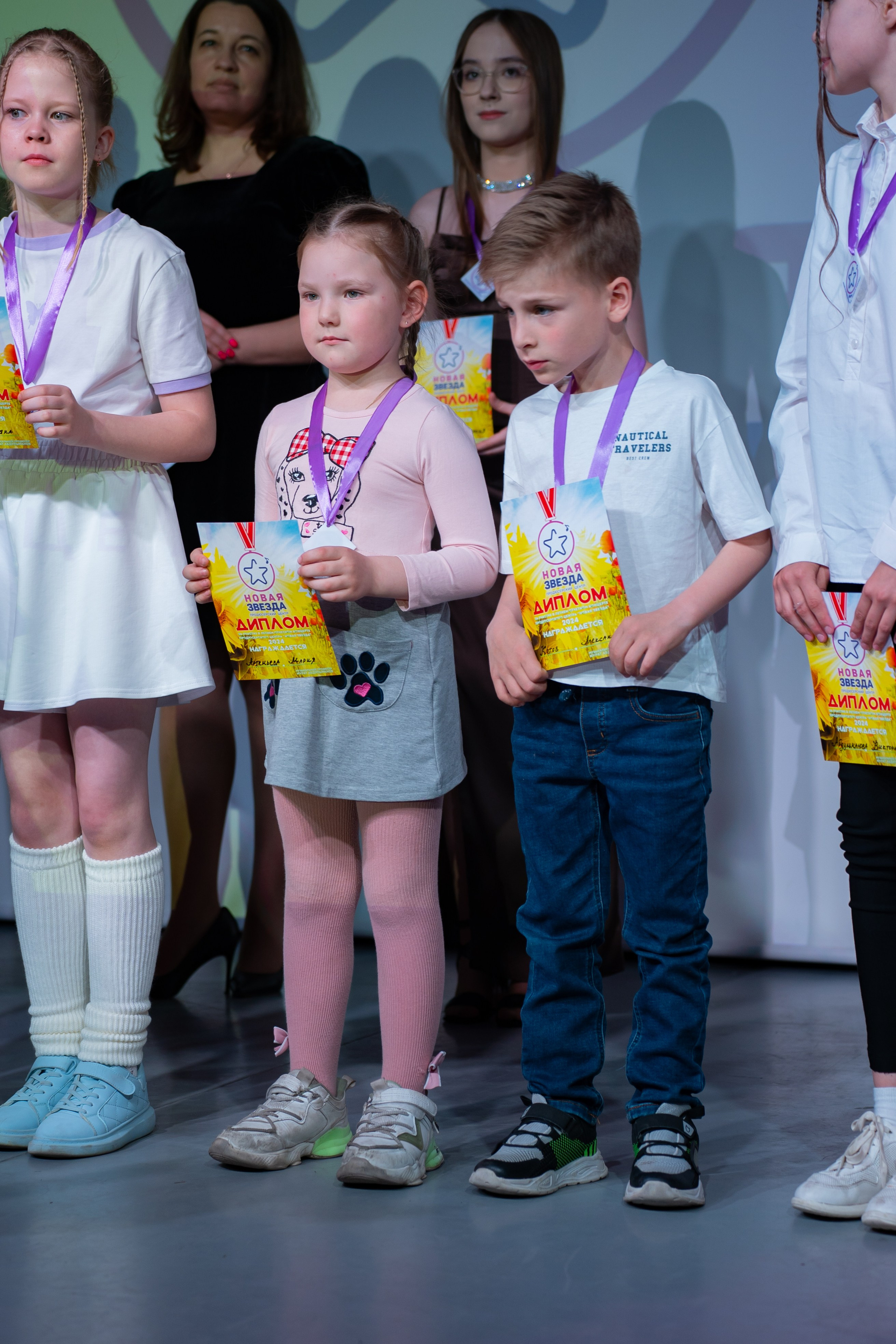 Отчетный концерт продюсерского центра «Новая Звезда». Фото / Видеосъемка в Москве