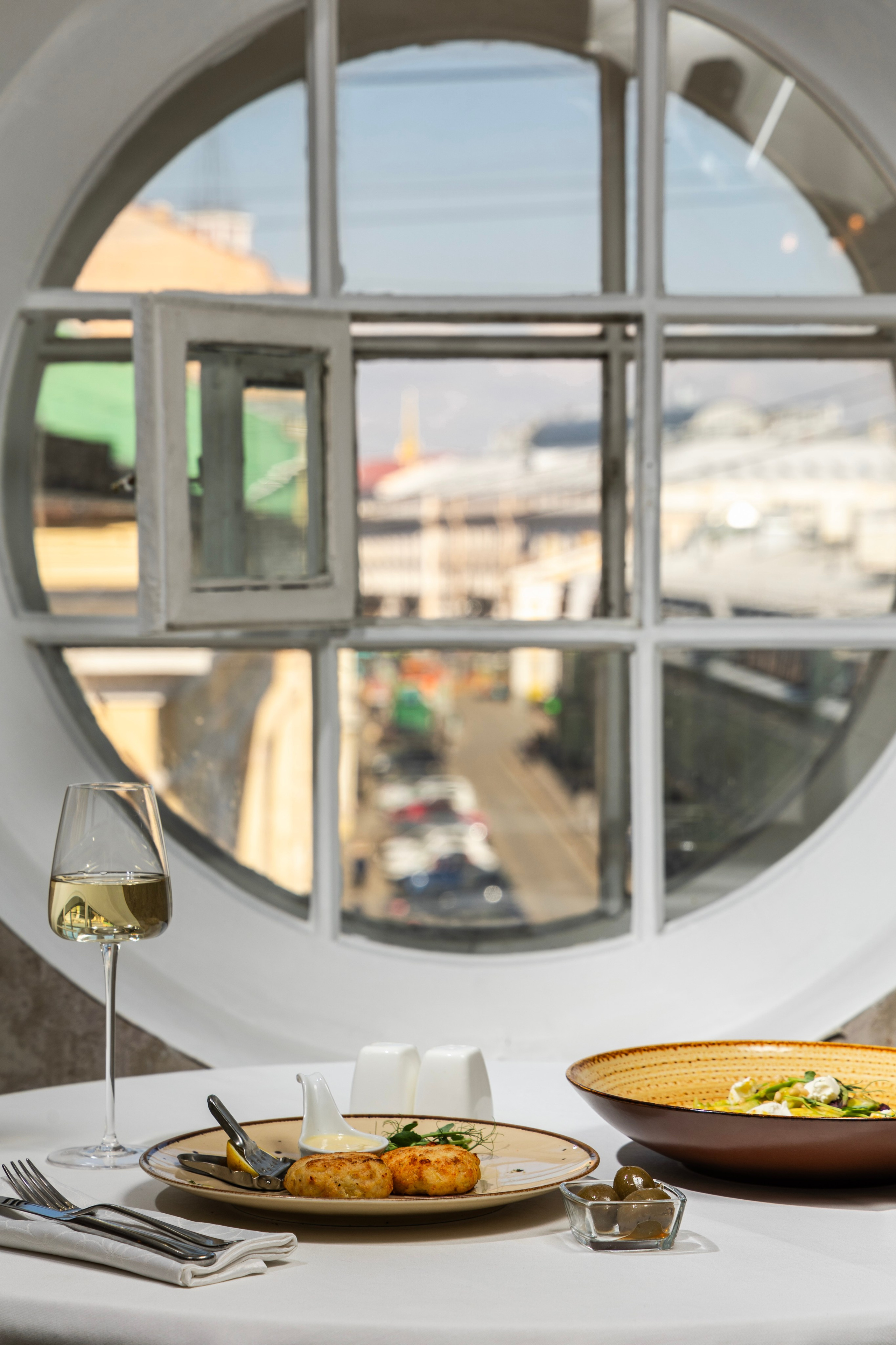 commercial editorial luxurynatural lightrestaurant photography beverage photography