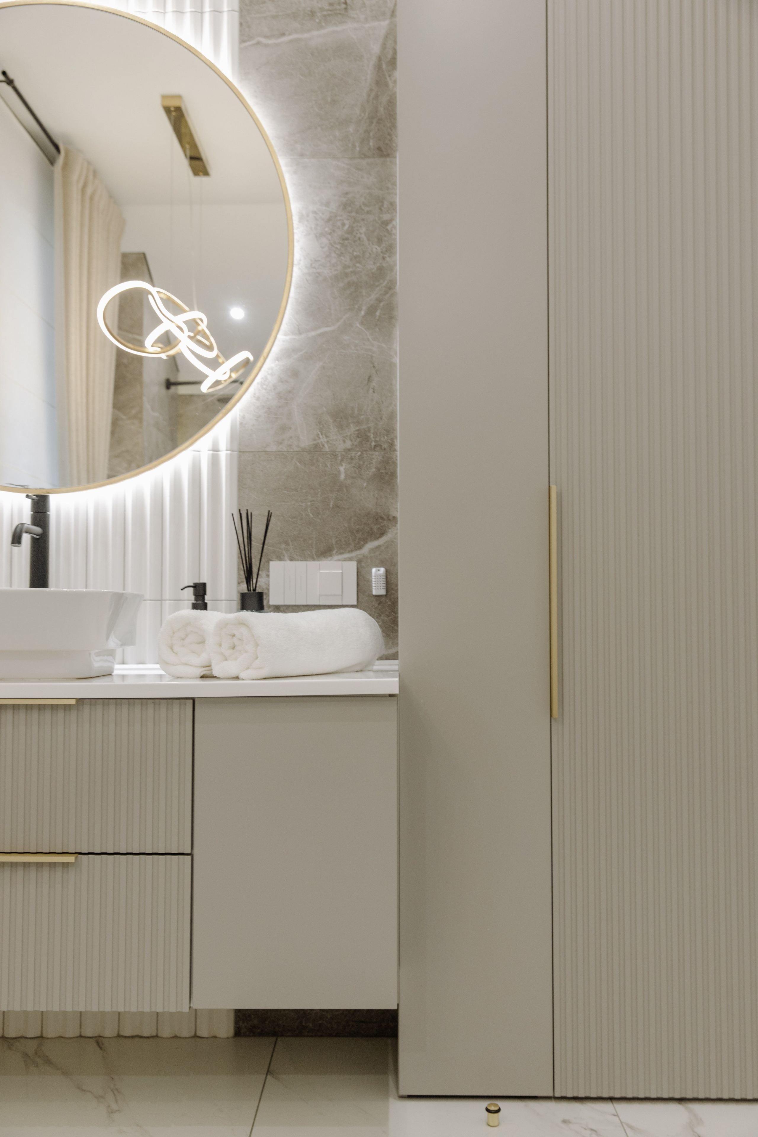 Мебель в Санузел на заказ в Томске. Изготовление тумбы и шкафов. ГУДРУМ — Мебель на заказ в Томске | Кухни | Шкафы | Стулья и Столы