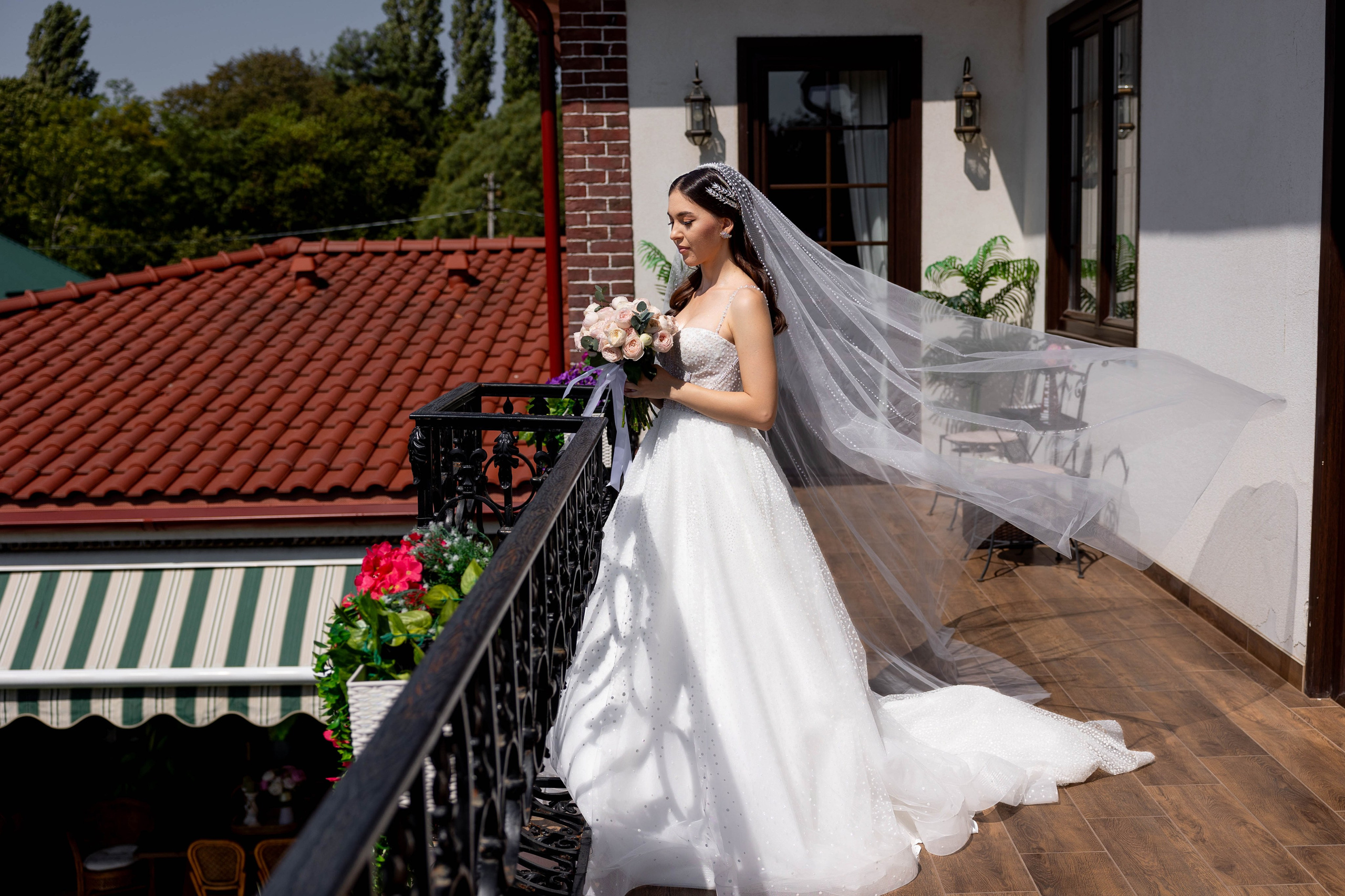 Милана и. Видеосьемка, фотосьемка свадеб, юбилеев, утренников в Краснодарском кр