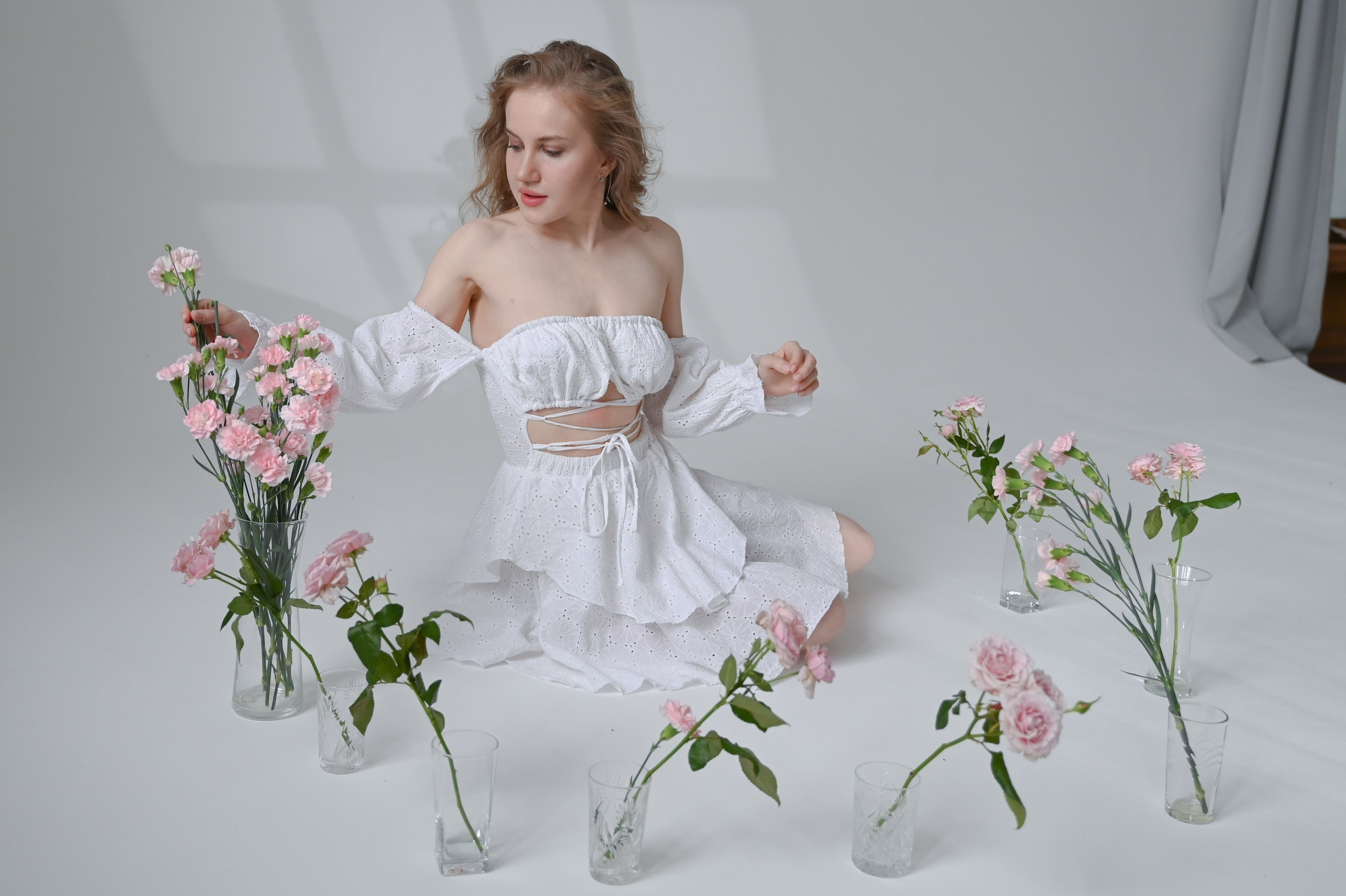Женская фотосессия с цветами. Портретный фотограф в Москве Казьмина Олеся