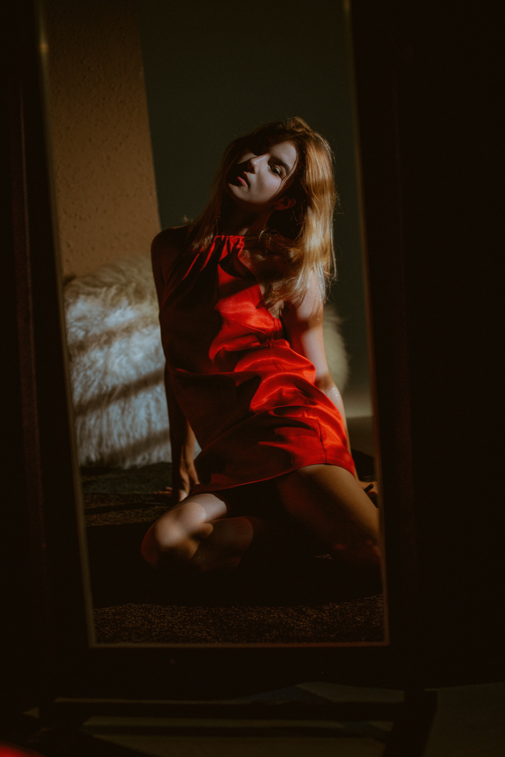 RED DRESS. Polaroud love