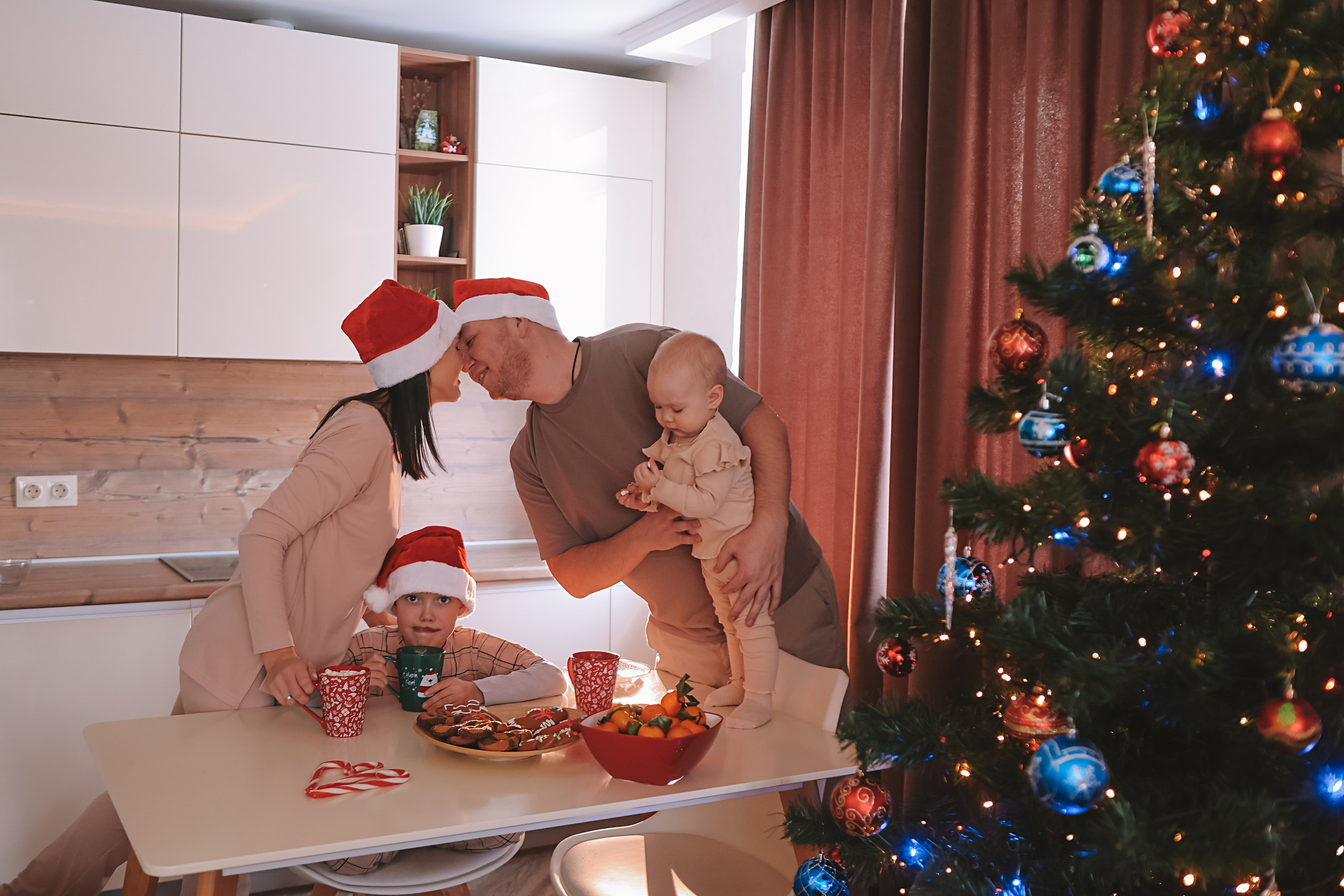 Дома. Семейный фотограф Тюмень, фотограф на роды Салмина Мария