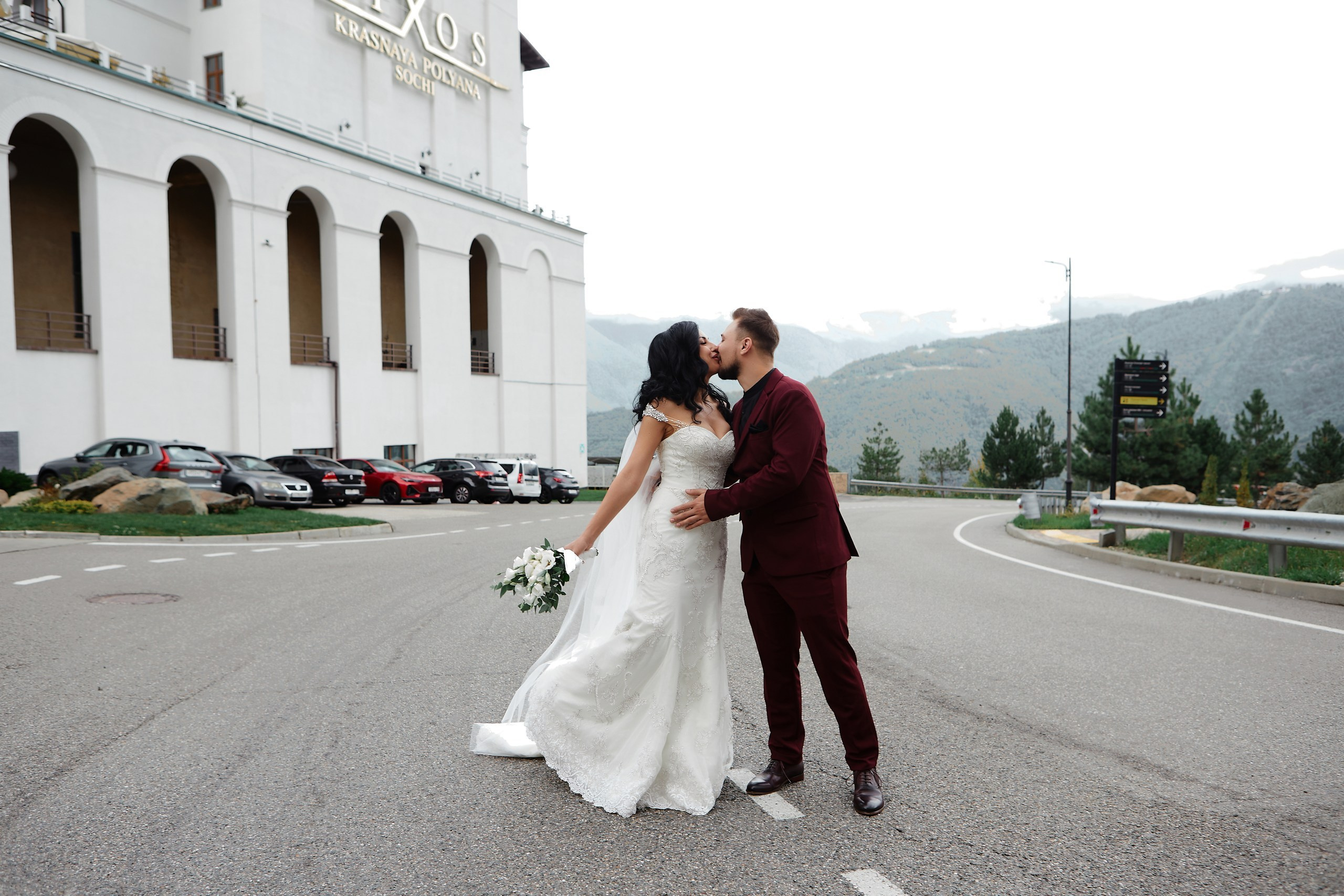 Денис и Марина Красная поляна. Свадебный и семейный фотограф в Сочи-Красной поляне Ларионова Анна