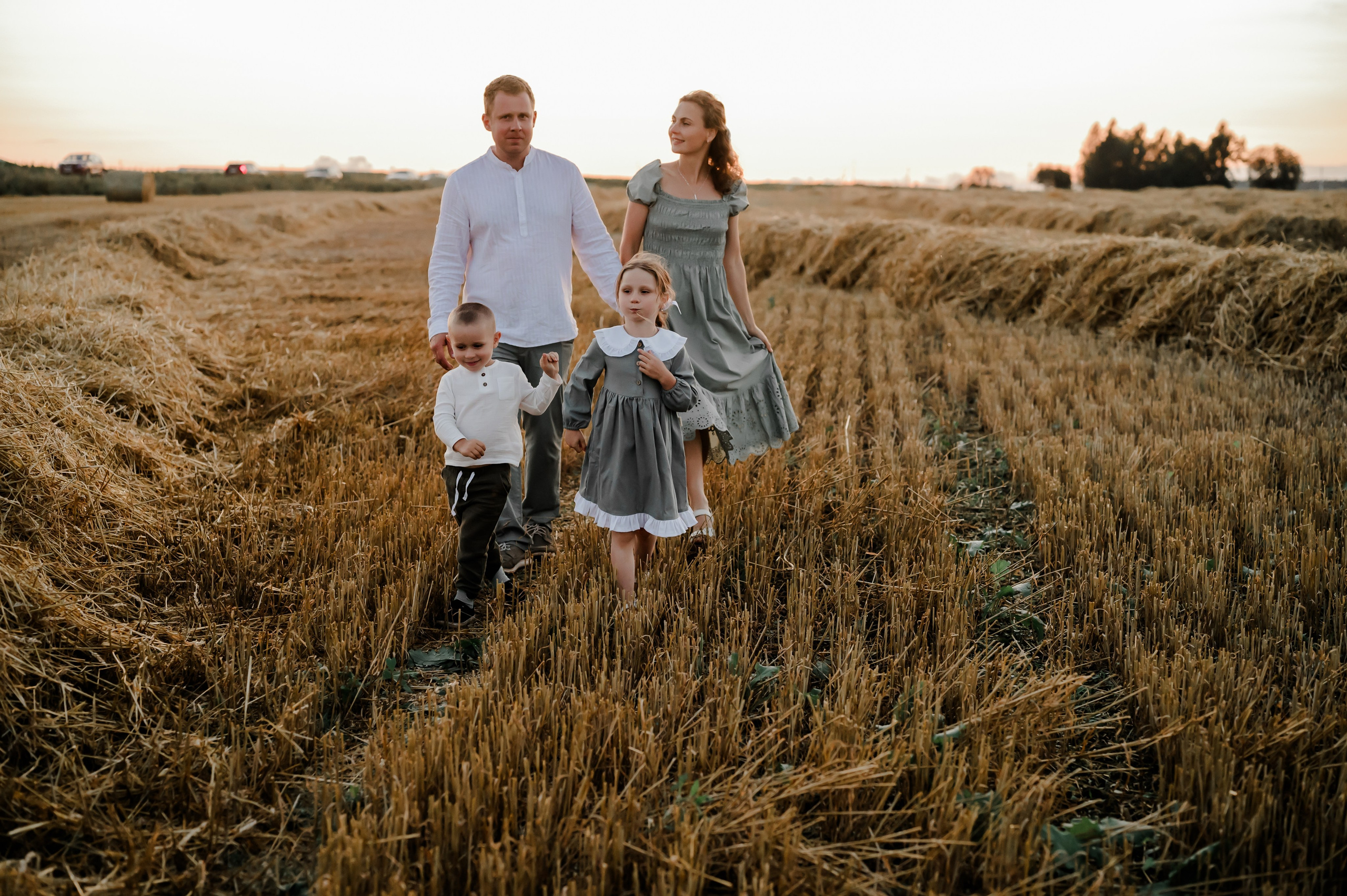 Кукуруза+сено, семейная фотосессия. Свадебный и семейный фотограф Евгения Кононова