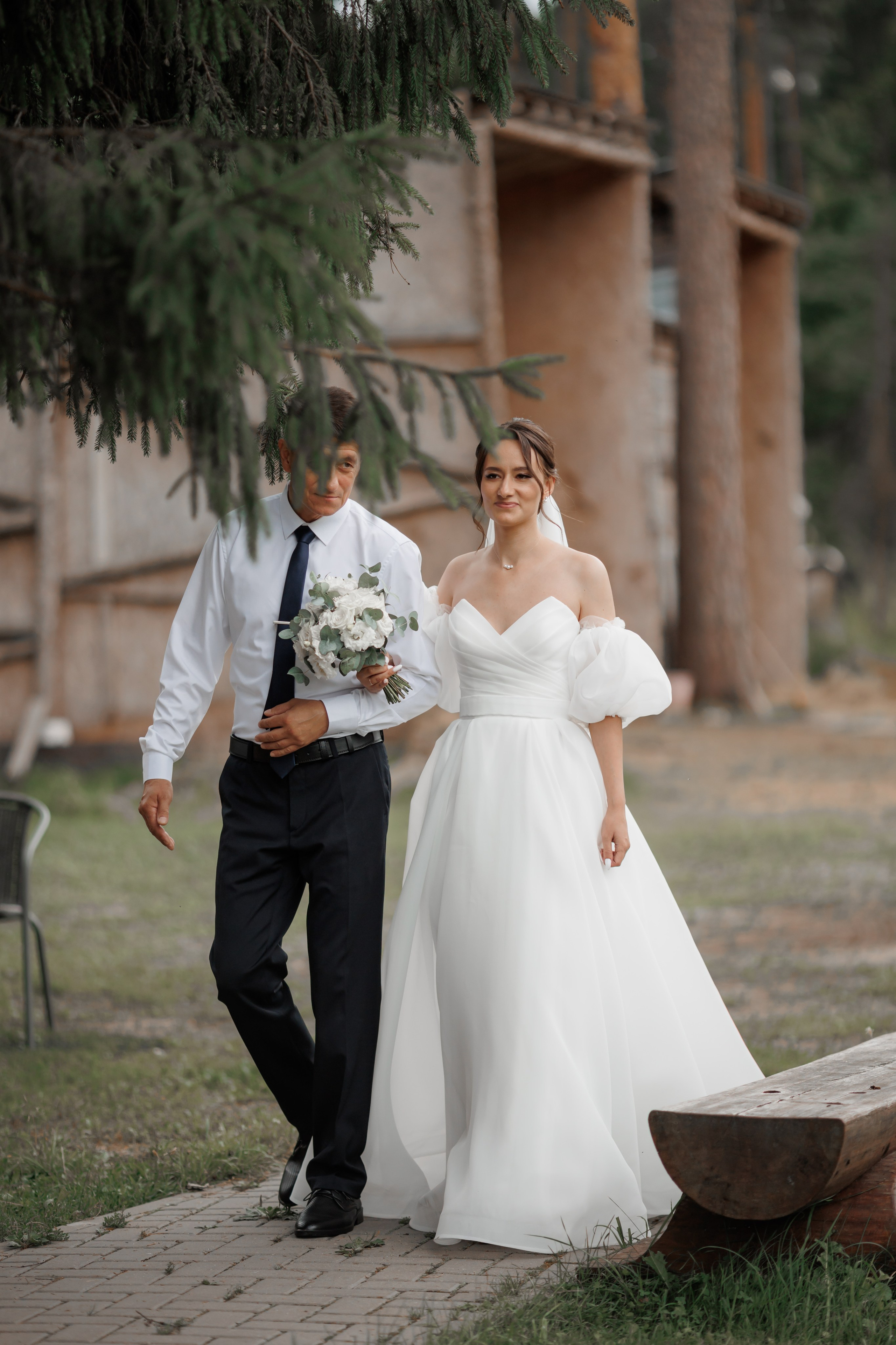 Полина и Дмитрий, загородный клуб «Барин», ЗАГС в г. Пушкино. Свадебный и репортажный фотограф (Москва, Королев и другие)