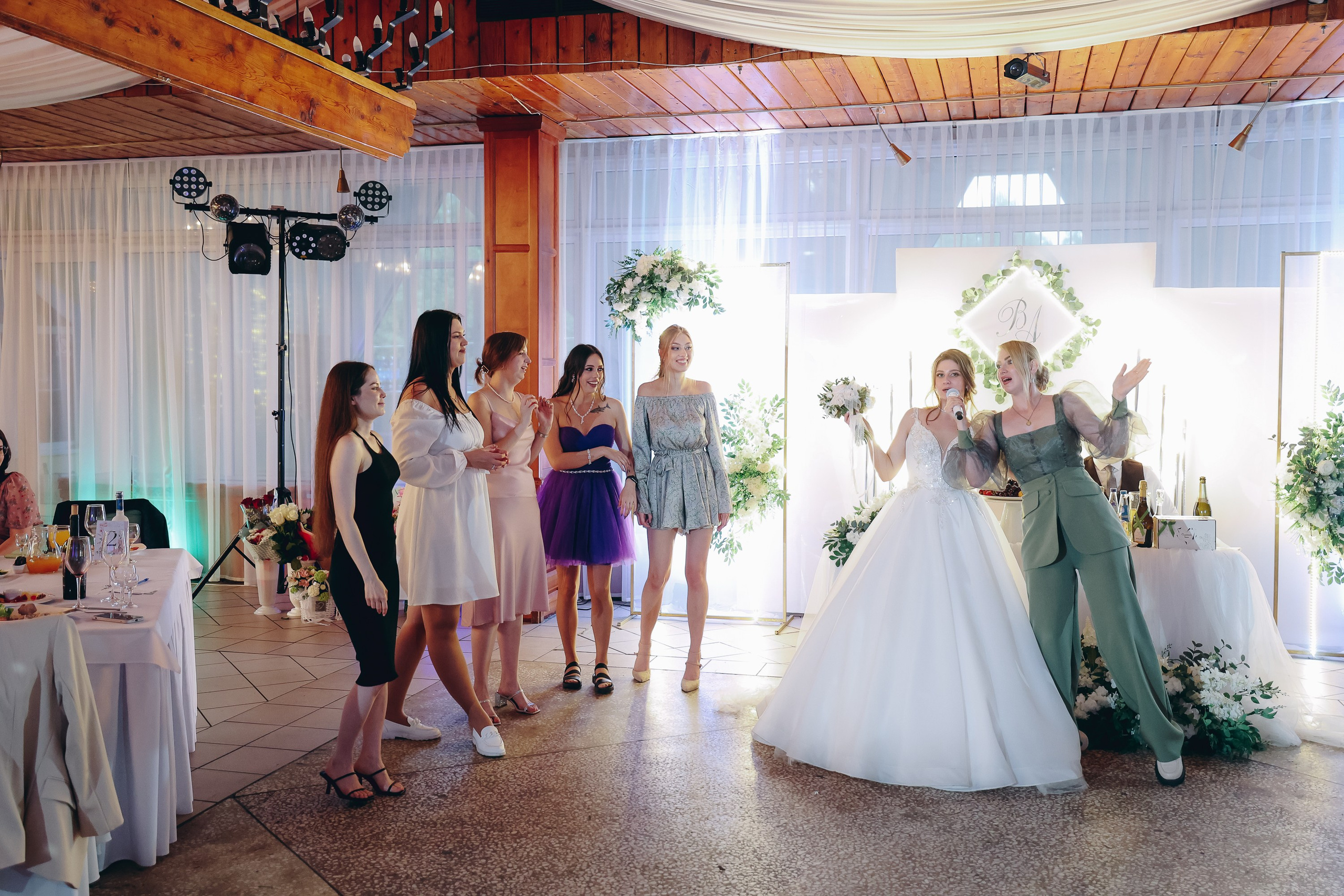 Виктор и Алина. Ведущий на свадьбу в Балашихе, Железнодорожном, Москве Евгения Гундер