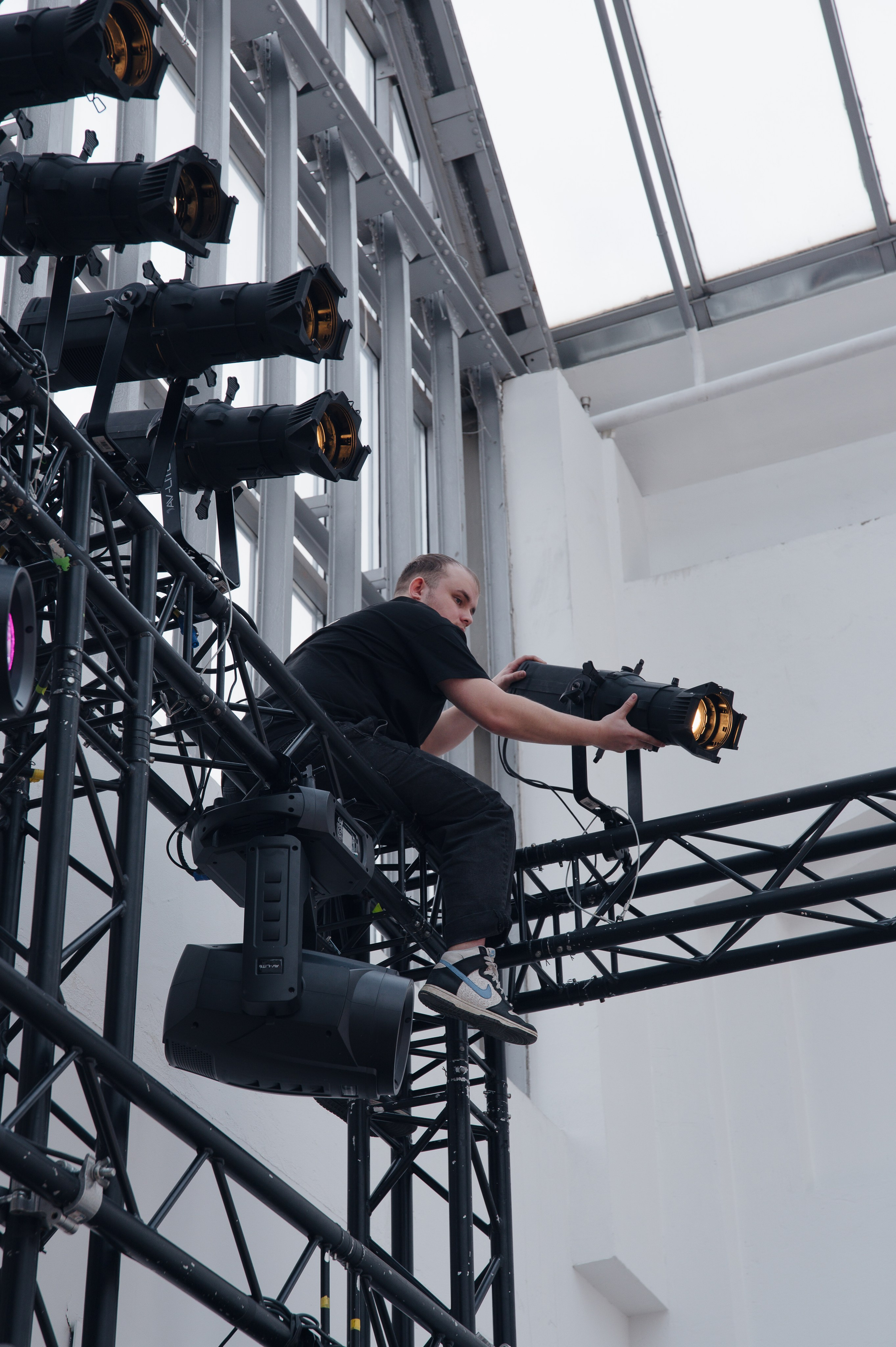 Бекстейдж показа «Новые Имена» собака.ru|ДЛТ. Портретный и репортажный фотограф в Санкт-Петербурге